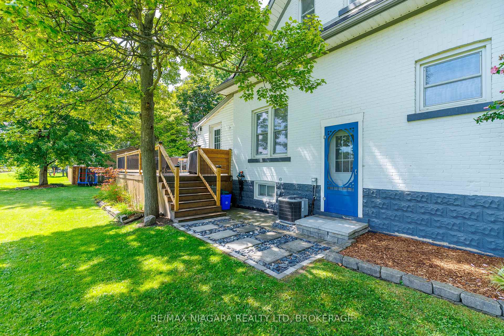 Photo 36 of 164 Kent Street, Port Colborne, Sugarloaf — HOMEH