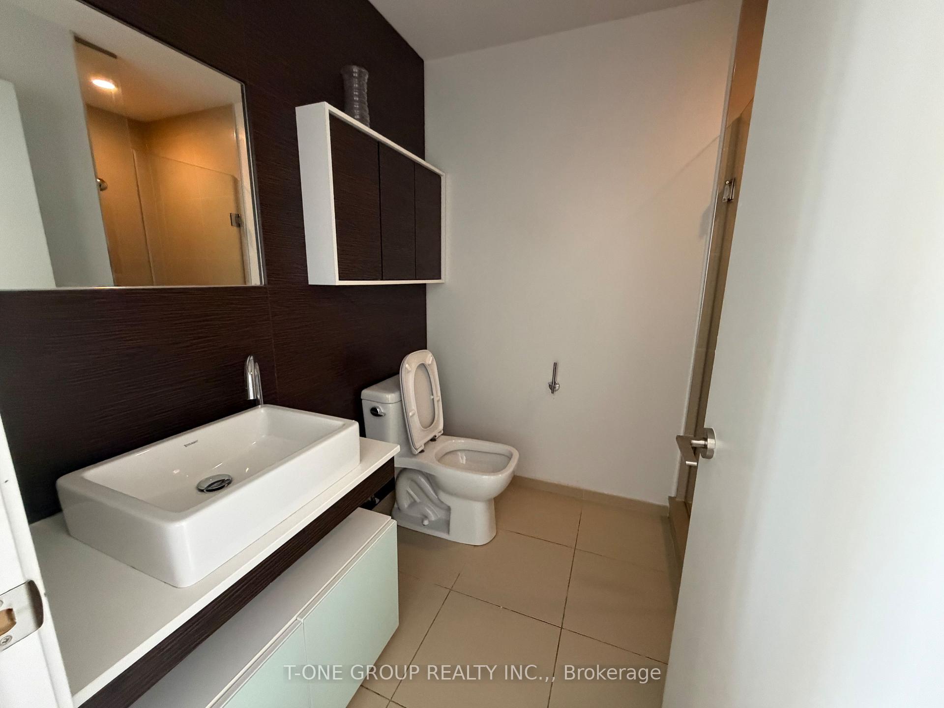 Photo 6 of Unit 3202, 75 St Nicholas Street, Toronto, Bay Street Corridor — HOMEH