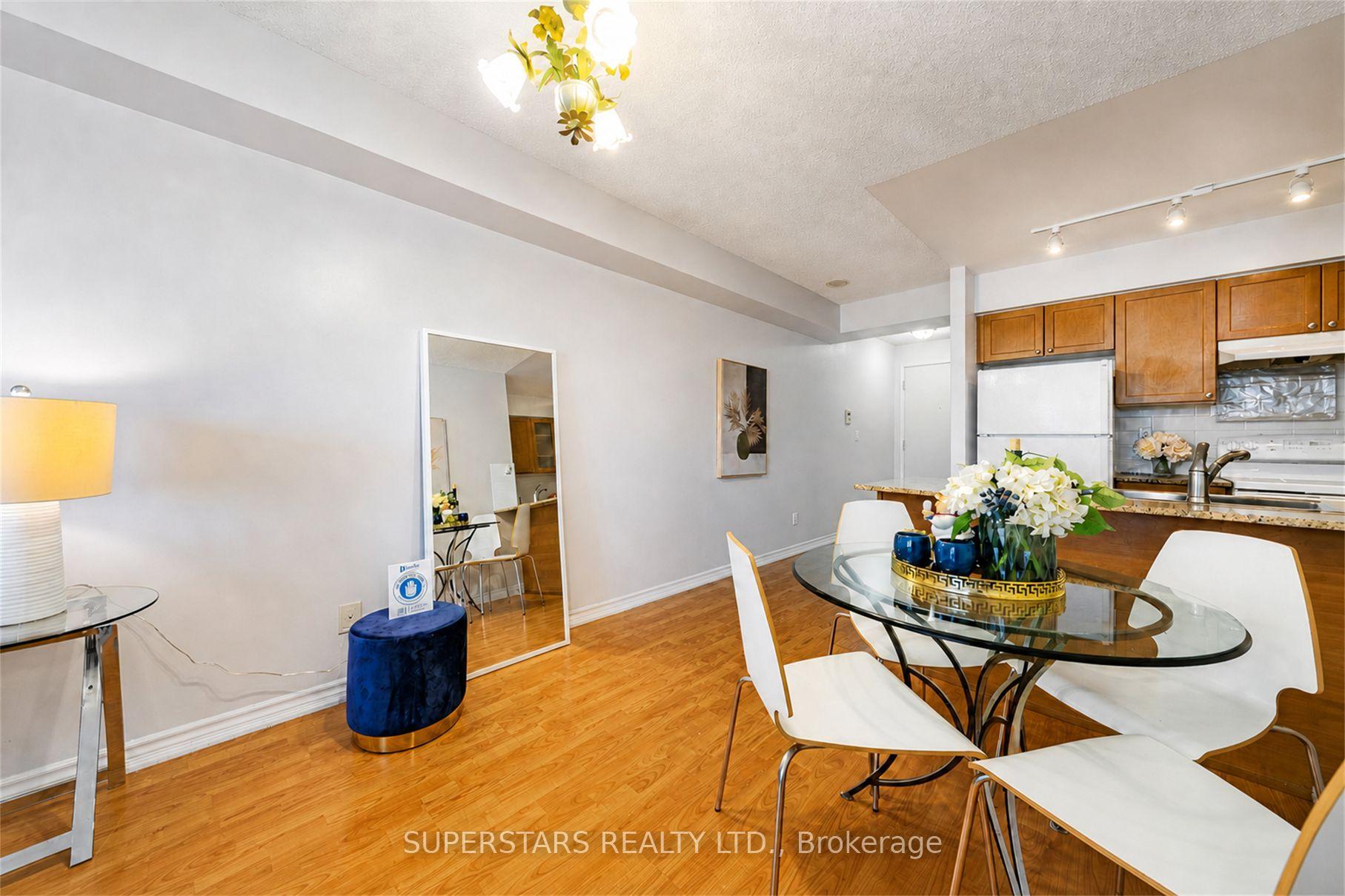 Photo 9 of Unit 1813, 761 Bay Street, Toronto, Bay Street Corridor — HOMEH
