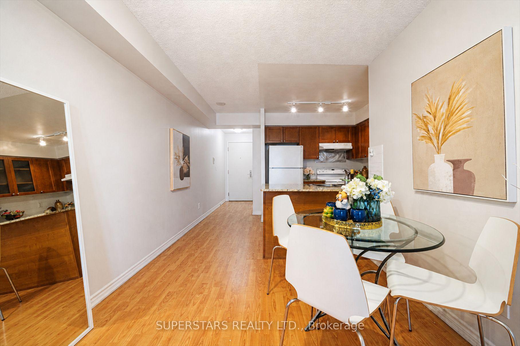 Photo 10 of Unit 1813, 761 Bay Street, Toronto, Bay Street Corridor — HOMEH