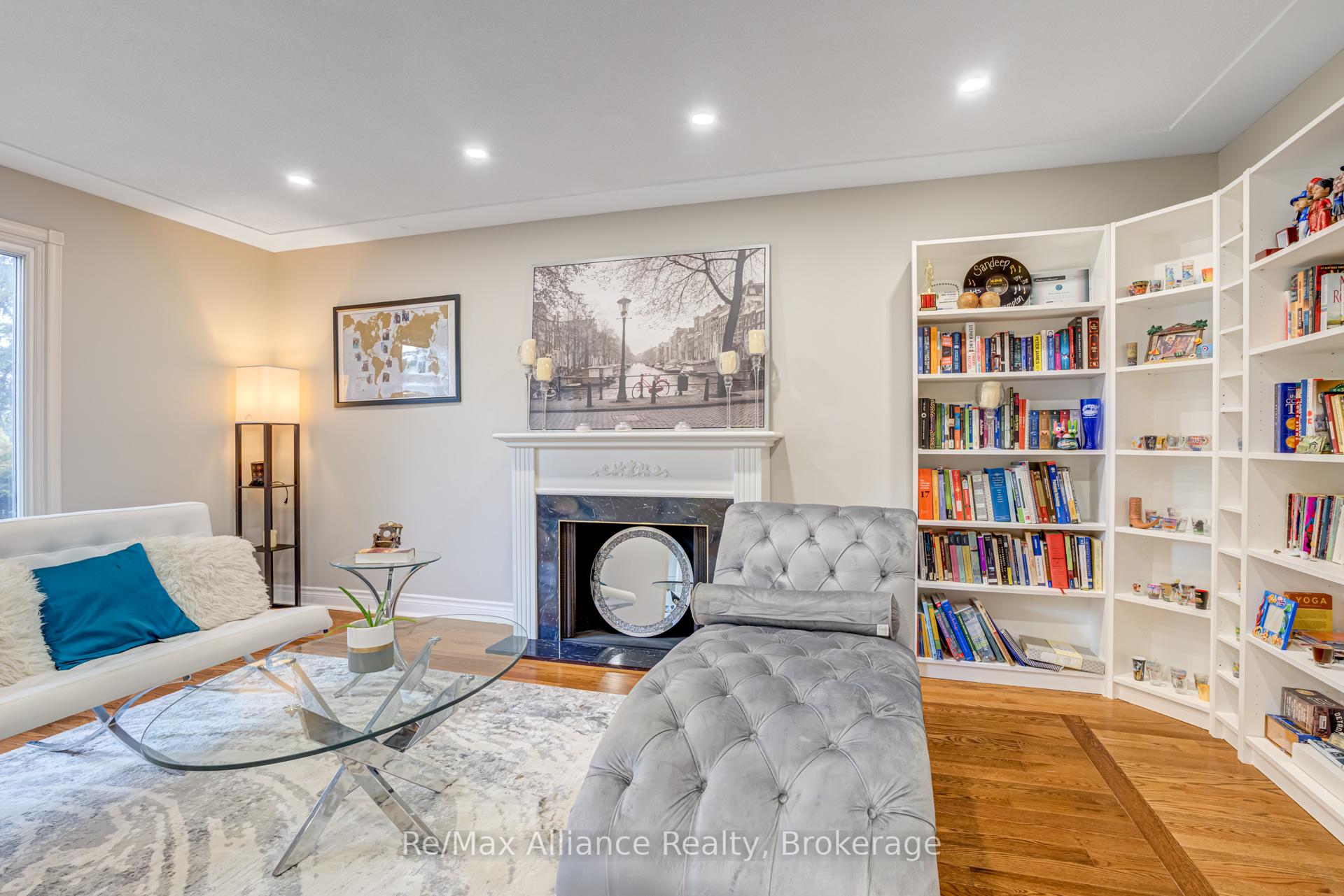 Photo 5 of 1168 Havendale Boulevard, Burlington, Tyandaga — HOMEH