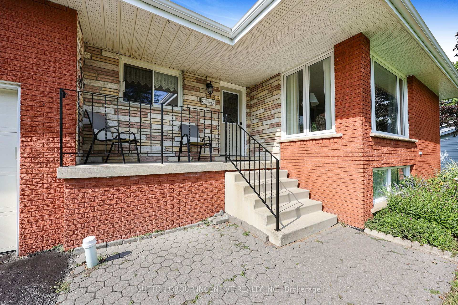 Photo 4 of 1006 Lebanon Drive, Innisfil, Alcona — HOMEH