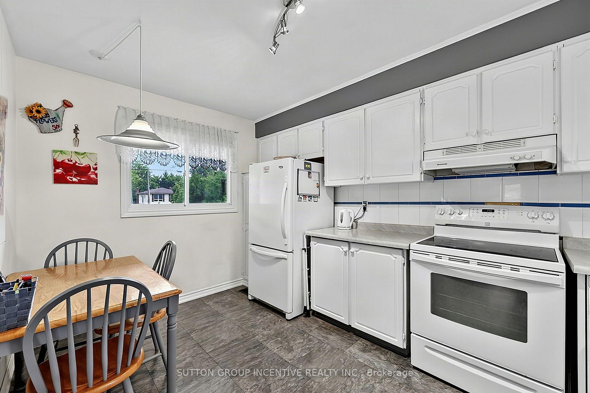 Photo 14 of 1006 Lebanon Drive, Innisfil, Alcona — HOMEH