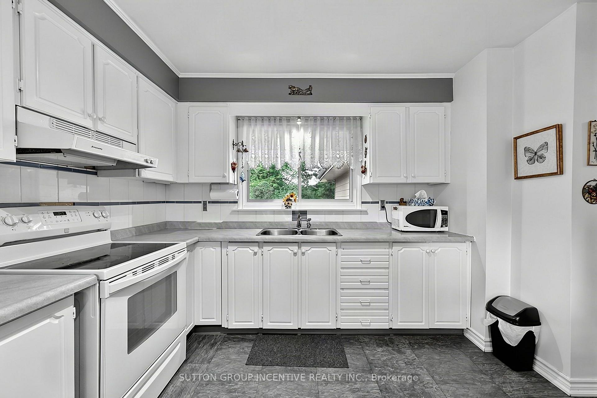 Photo 16 of 1006 Lebanon Drive, Innisfil, Alcona — HOMEH