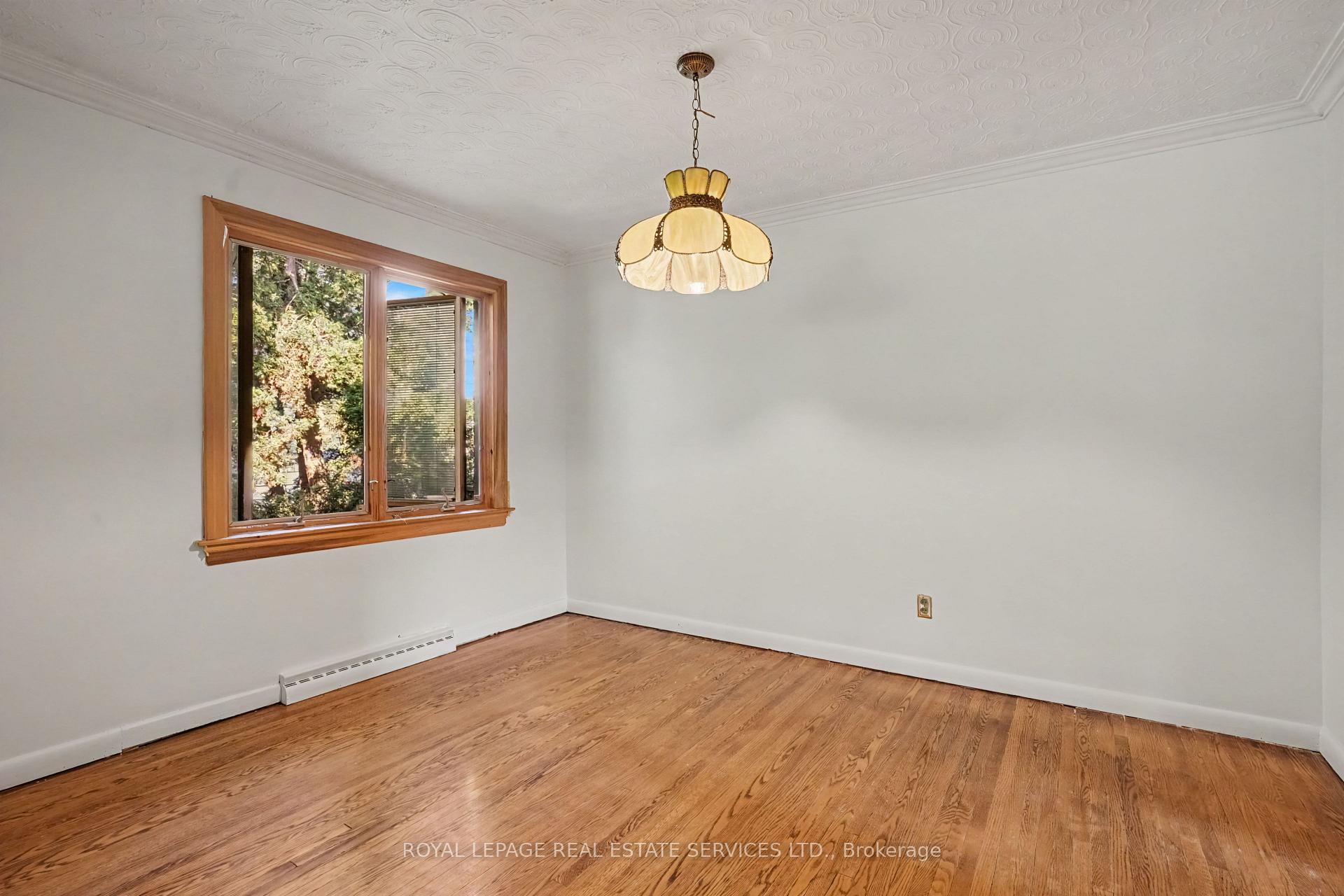 Photo 12 of 647 Burnhamthorpe Road, Etobicoke, Etobicoke West Mall — HOMEH