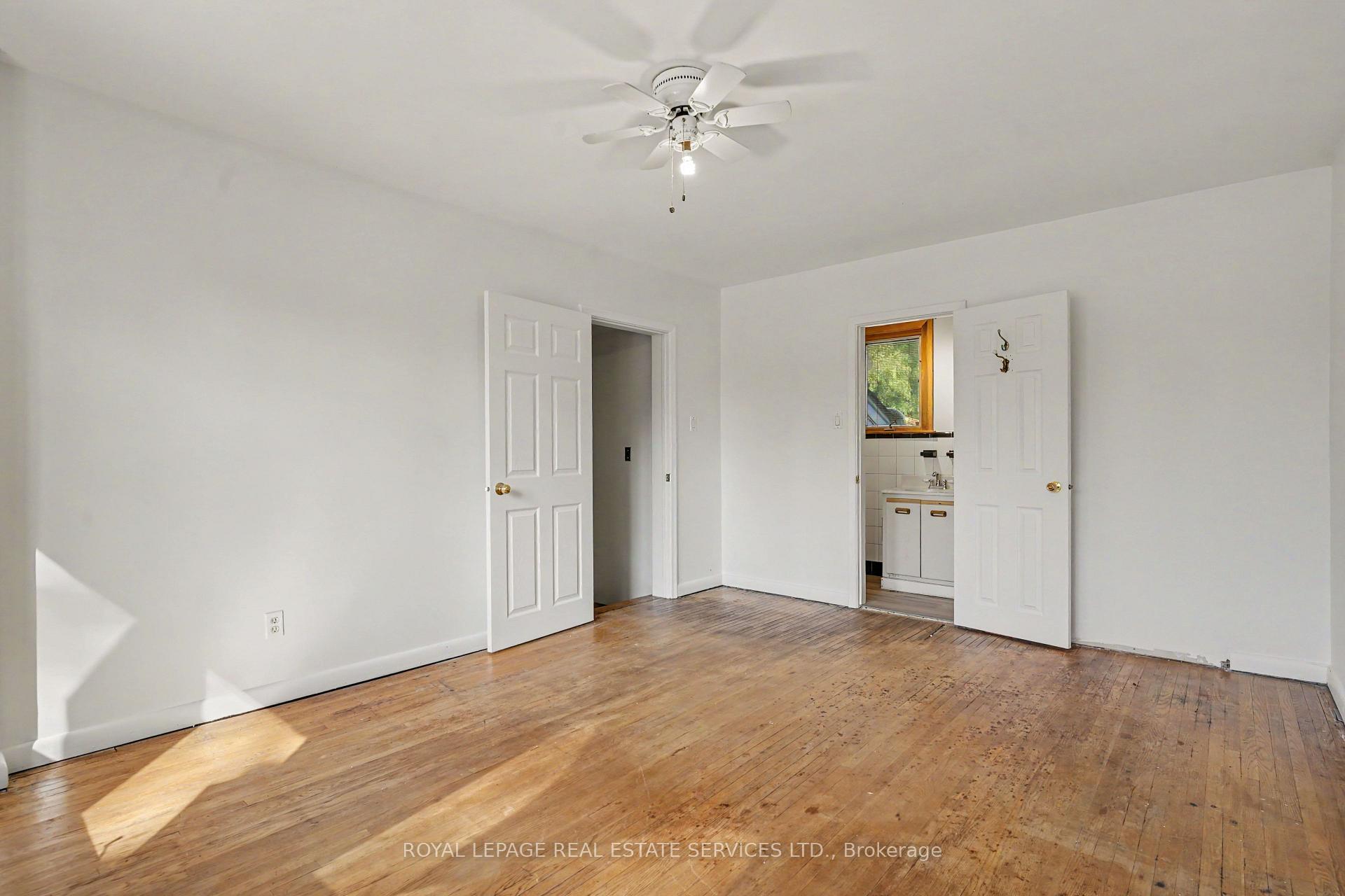 Photo 21 of 647 Burnhamthorpe Road, Etobicoke, Etobicoke West Mall — HOMEH