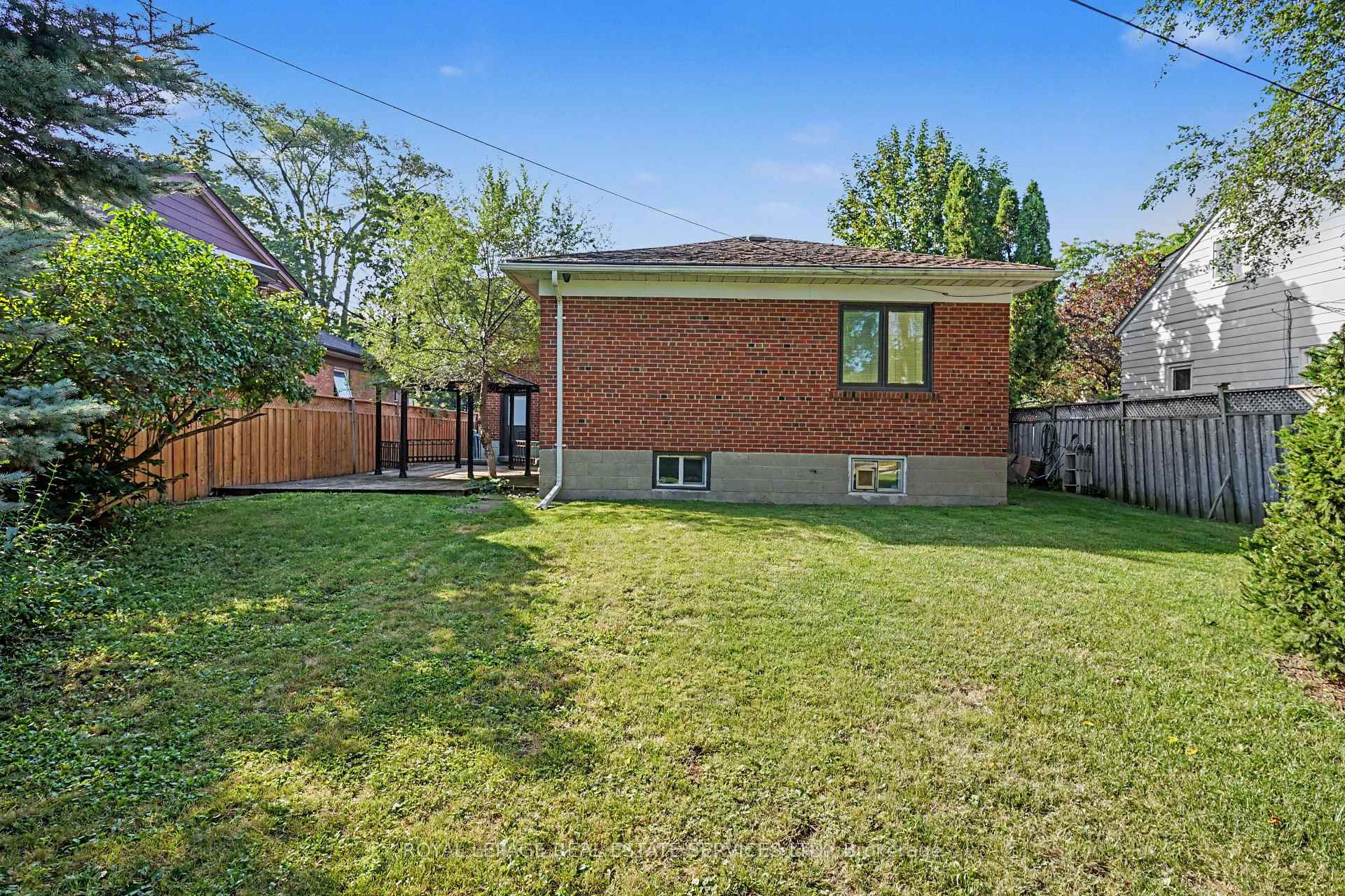 Photo 44 of 647 Burnhamthorpe Road, Etobicoke, Etobicoke West Mall — HOMEH