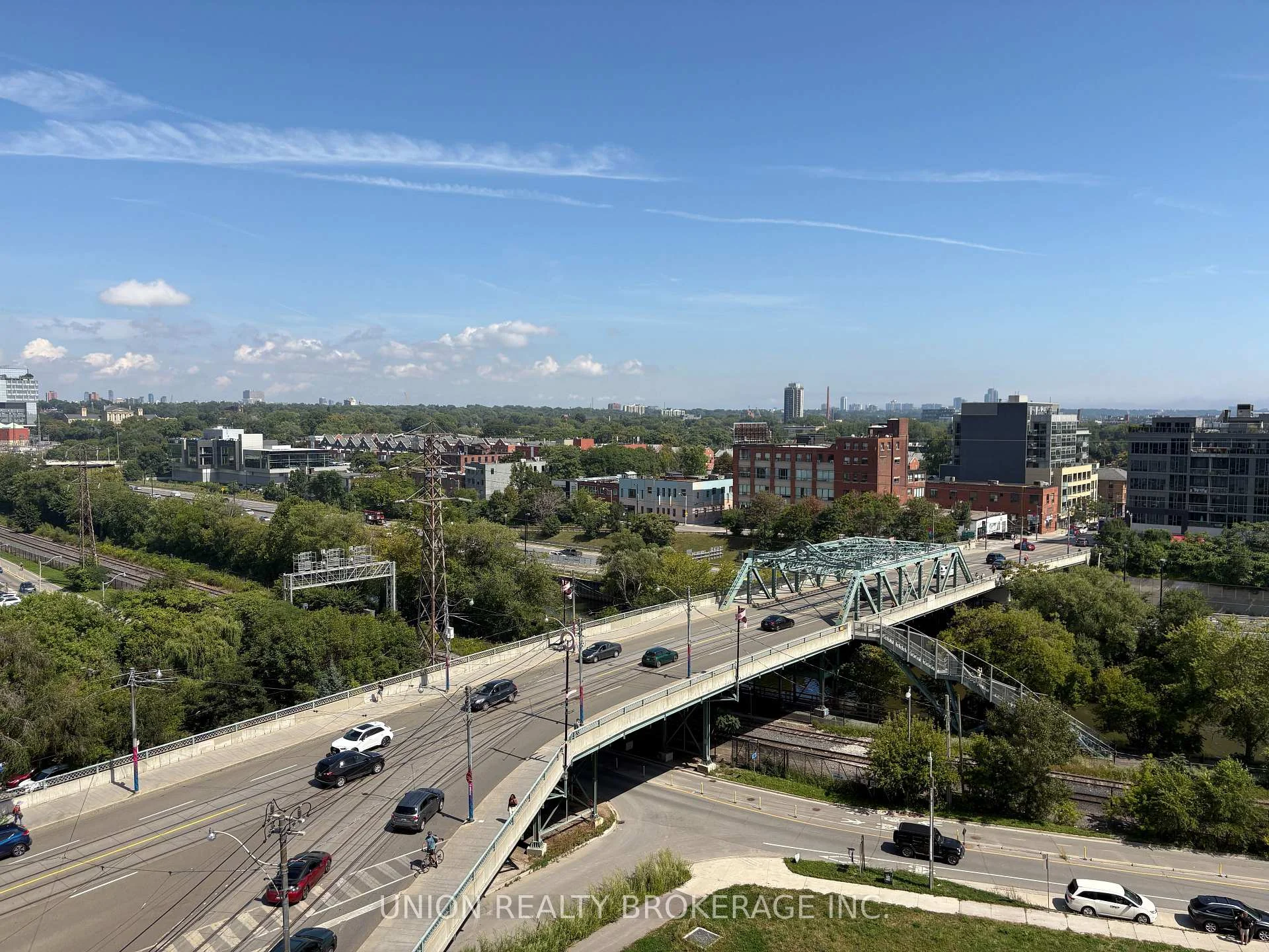 Photo 4 of Unit 902, 51 Trolley Crescent, Toronto, Moss Park — HOMEH