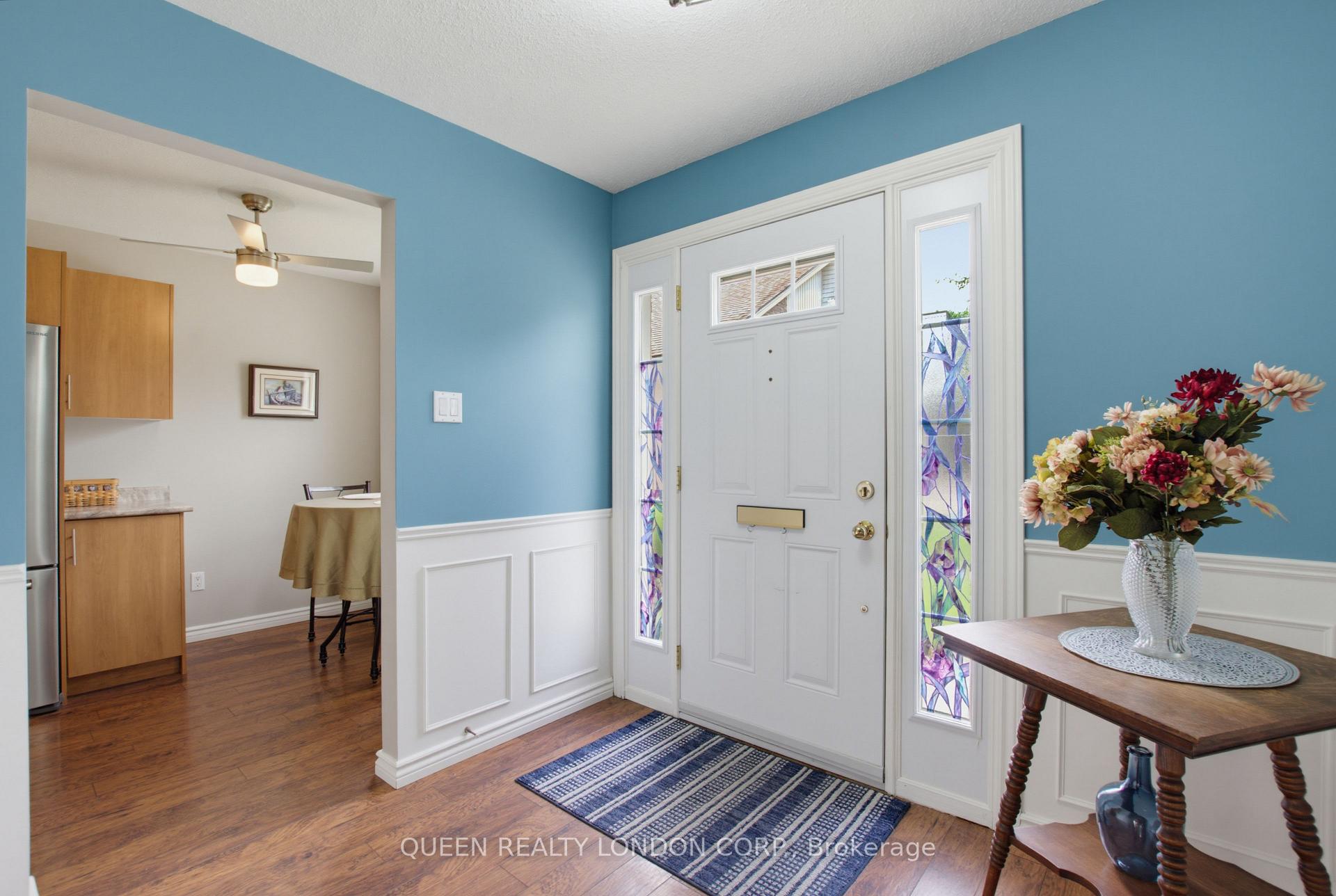 Photo 3 of 528 Cranbrook Road E, London, South M — HOMEH