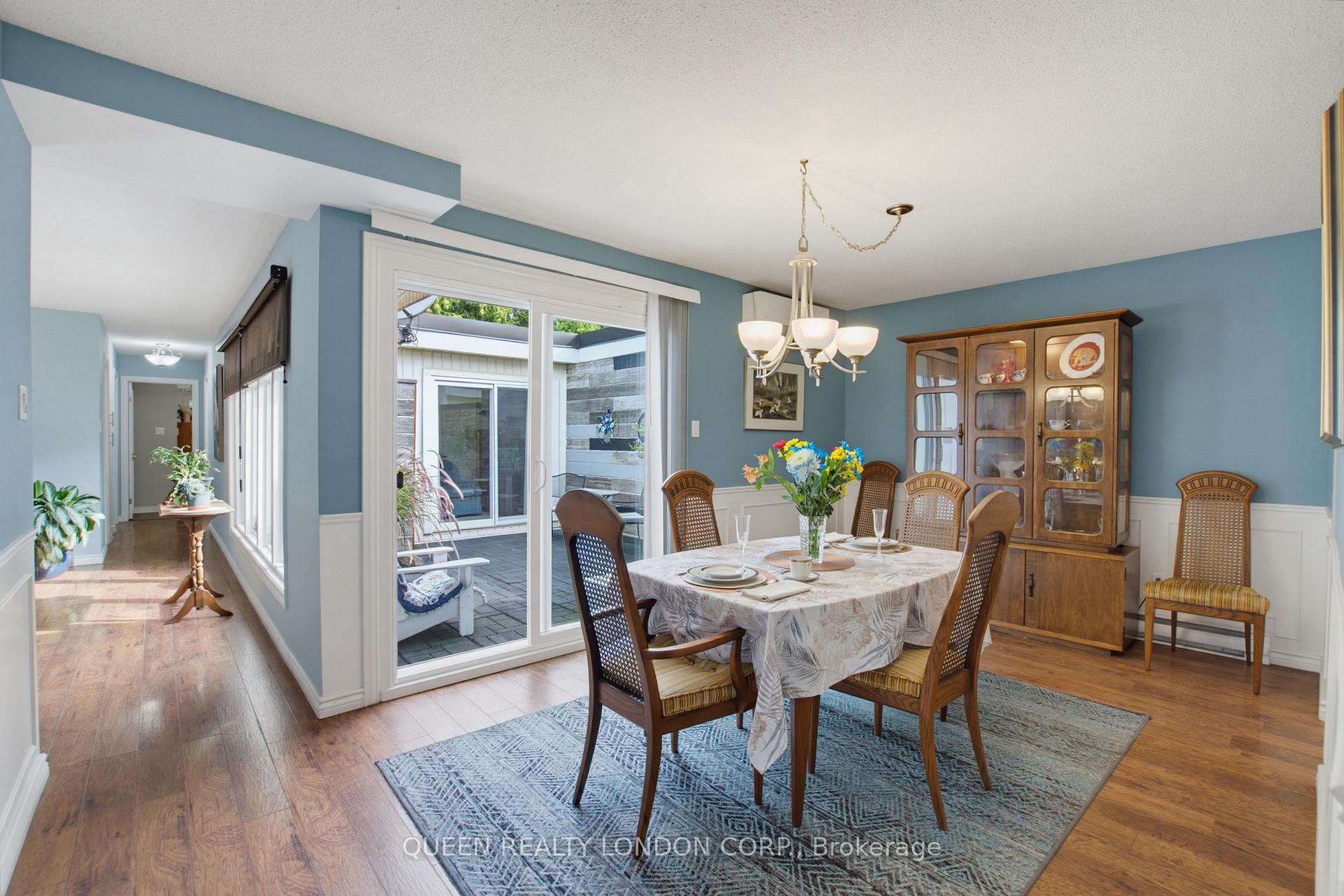 Photo 8 of 528 Cranbrook Road E, London, South M — HOMEH