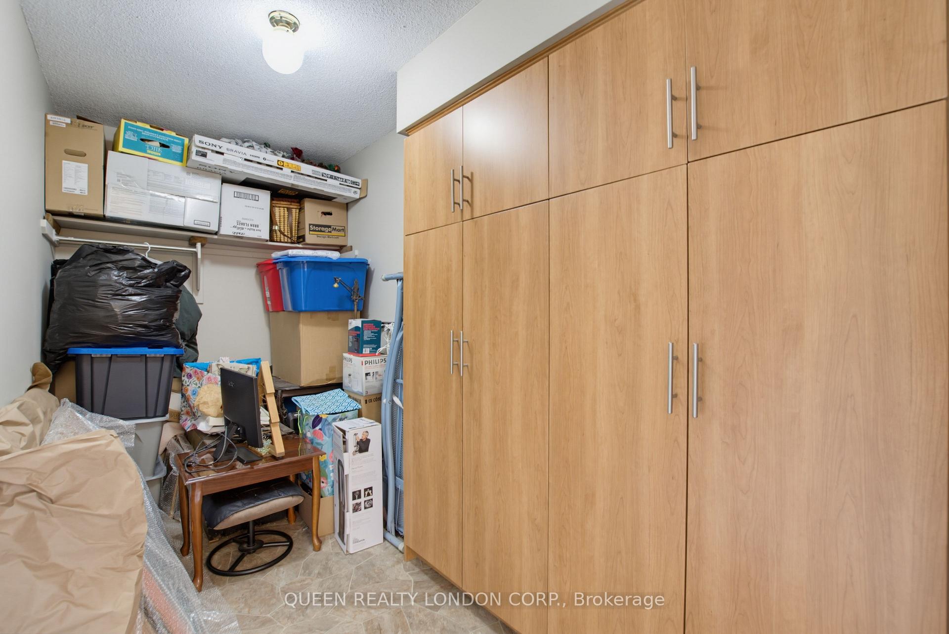 Photo 21 of 528 Cranbrook Road E, London, South M — HOMEH