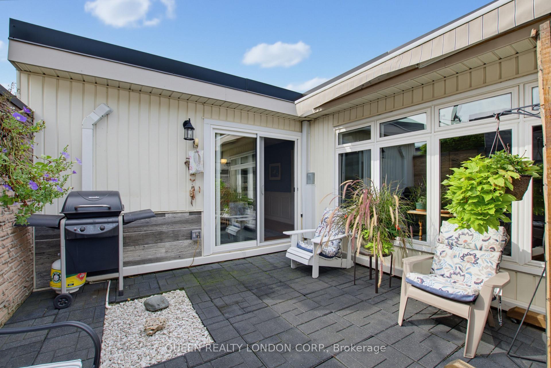 Photo 24 of 528 Cranbrook Road E, London, South M — HOMEH