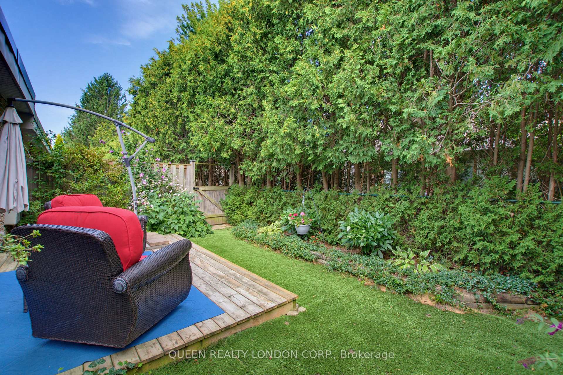 Photo 27 of 528 Cranbrook Road E, London, South M — HOMEH