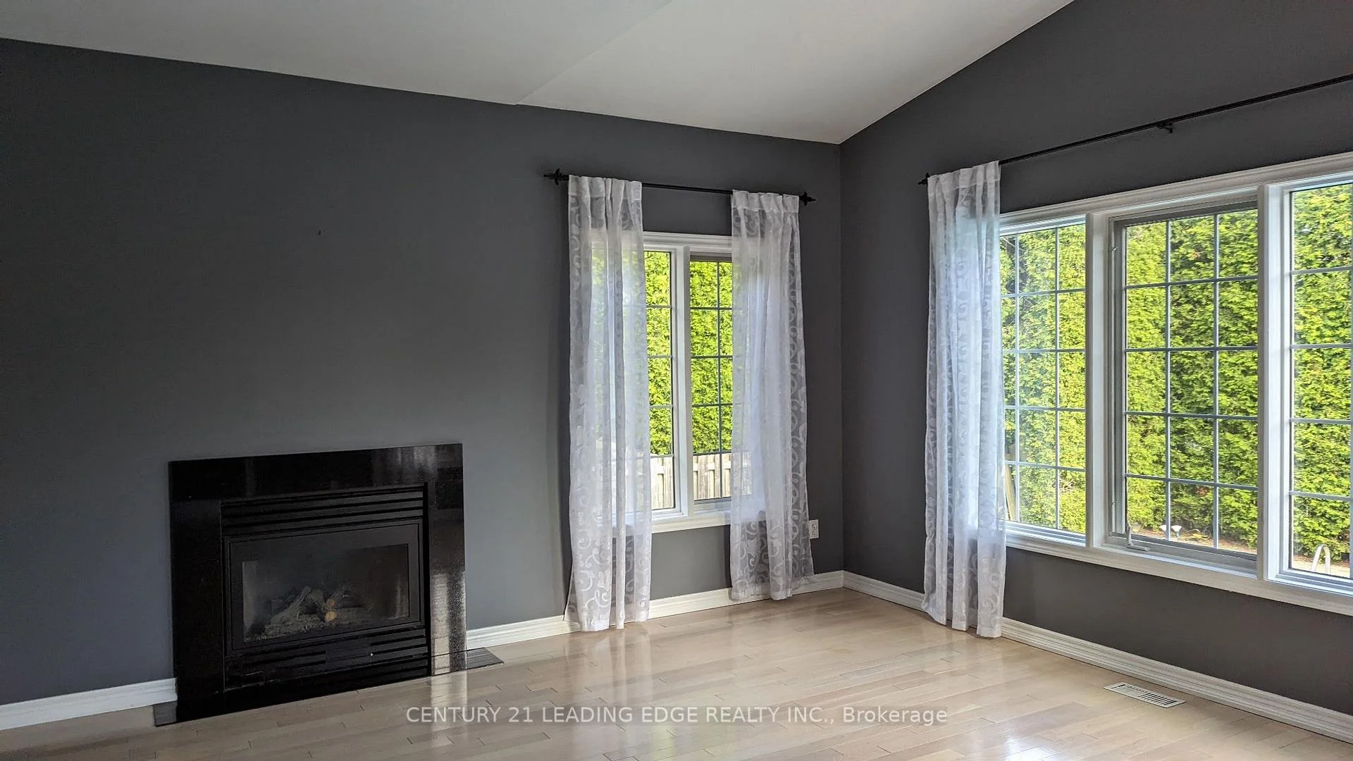 Photo 13 of 1 Castle Green Drive, Whitby, Rolling Acres — HOMEH