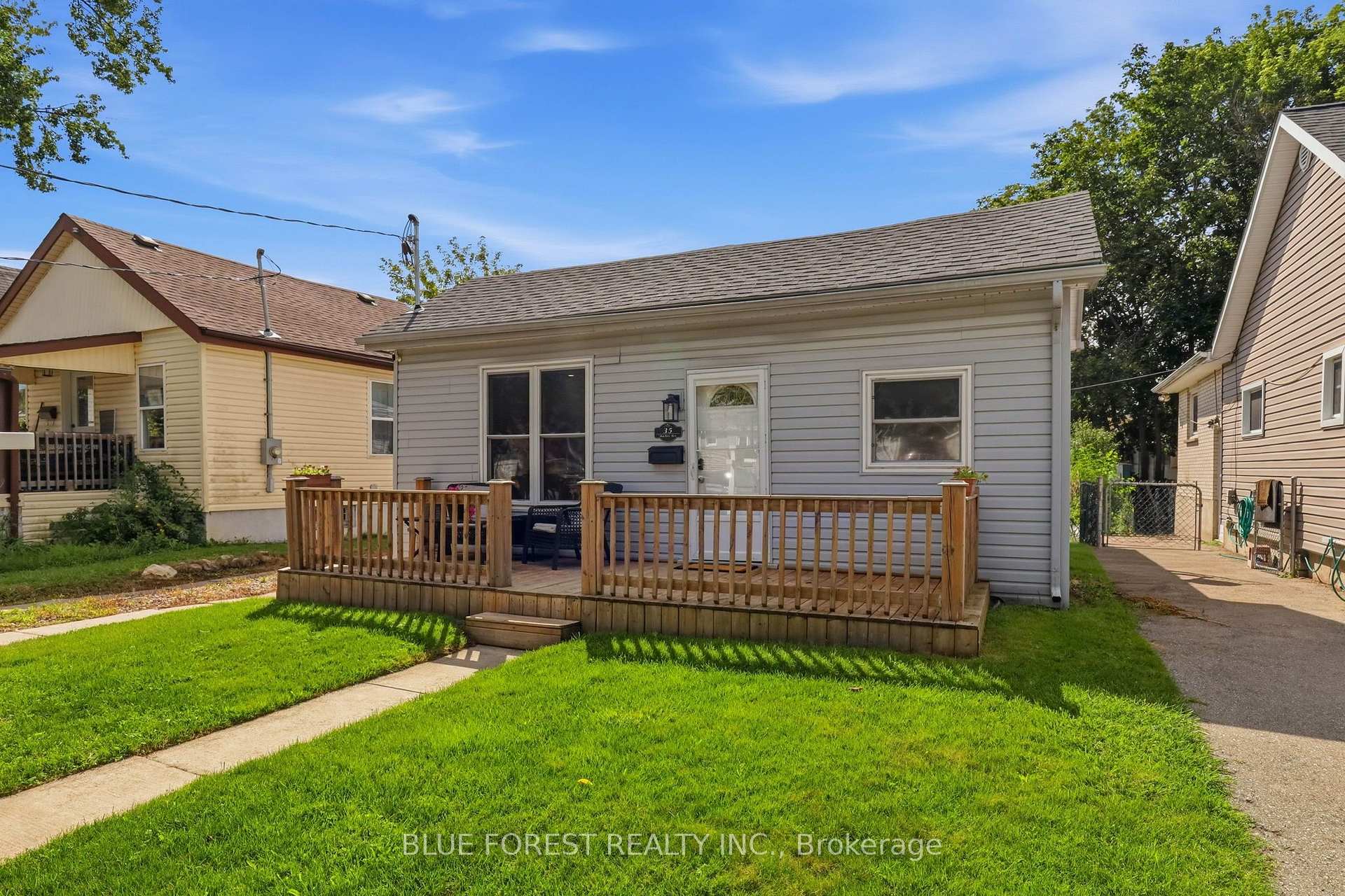 Photo of 35 Mackay Avenue