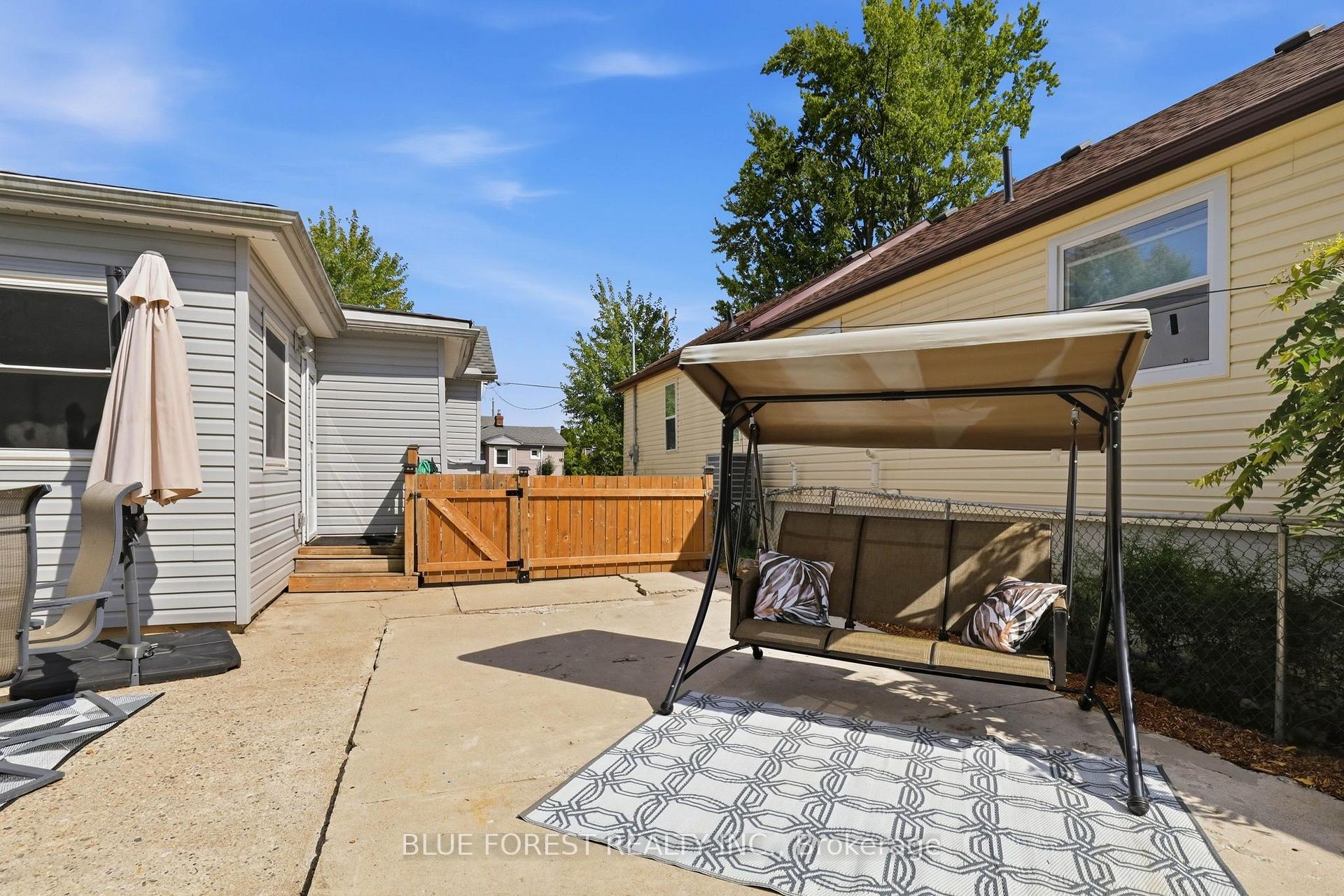 Photo 27 of 35 Mackay Avenue, London, South E — HOMEH