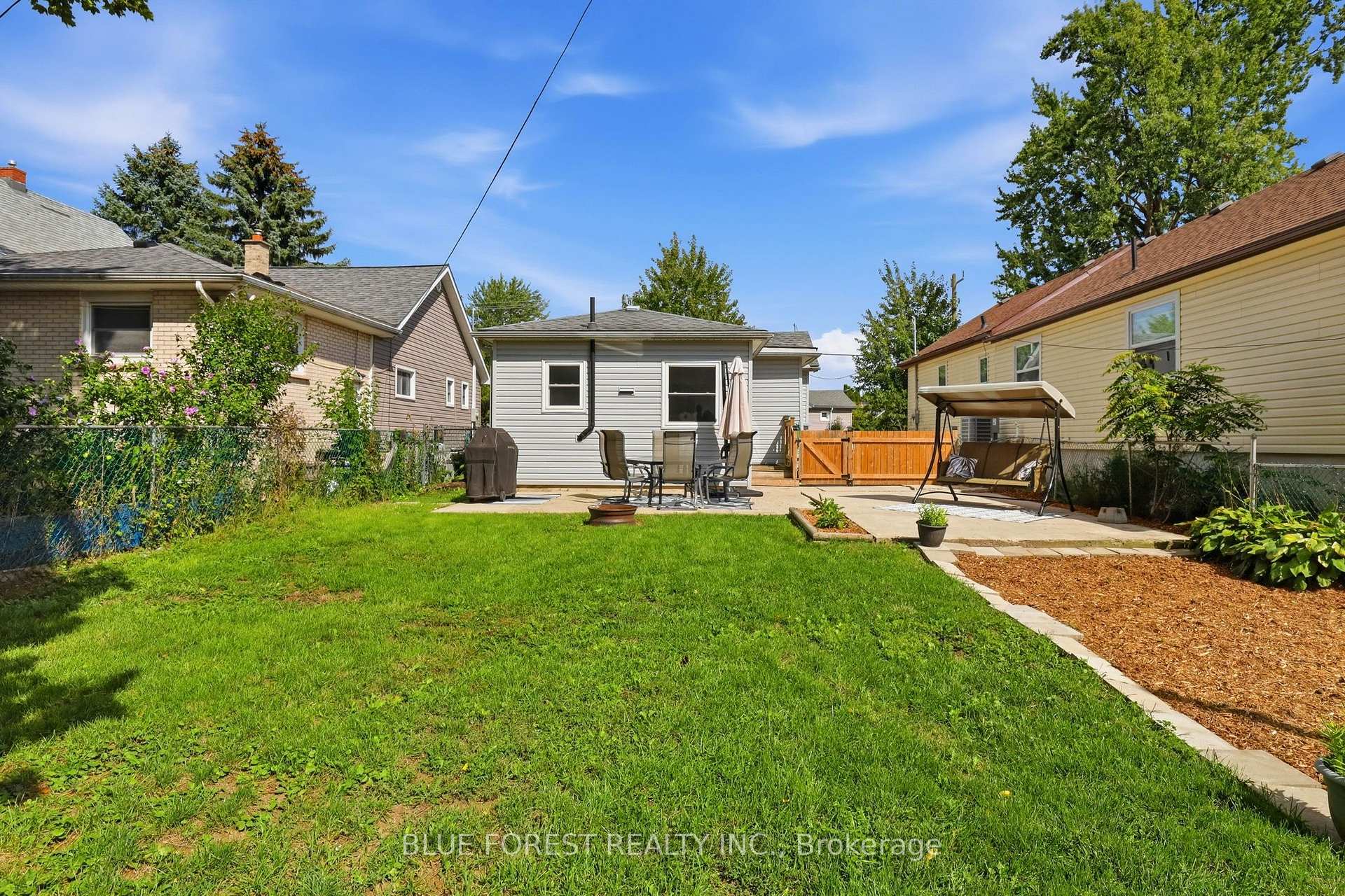 Photo 32 of 35 Mackay Avenue, London, South E — HOMEH