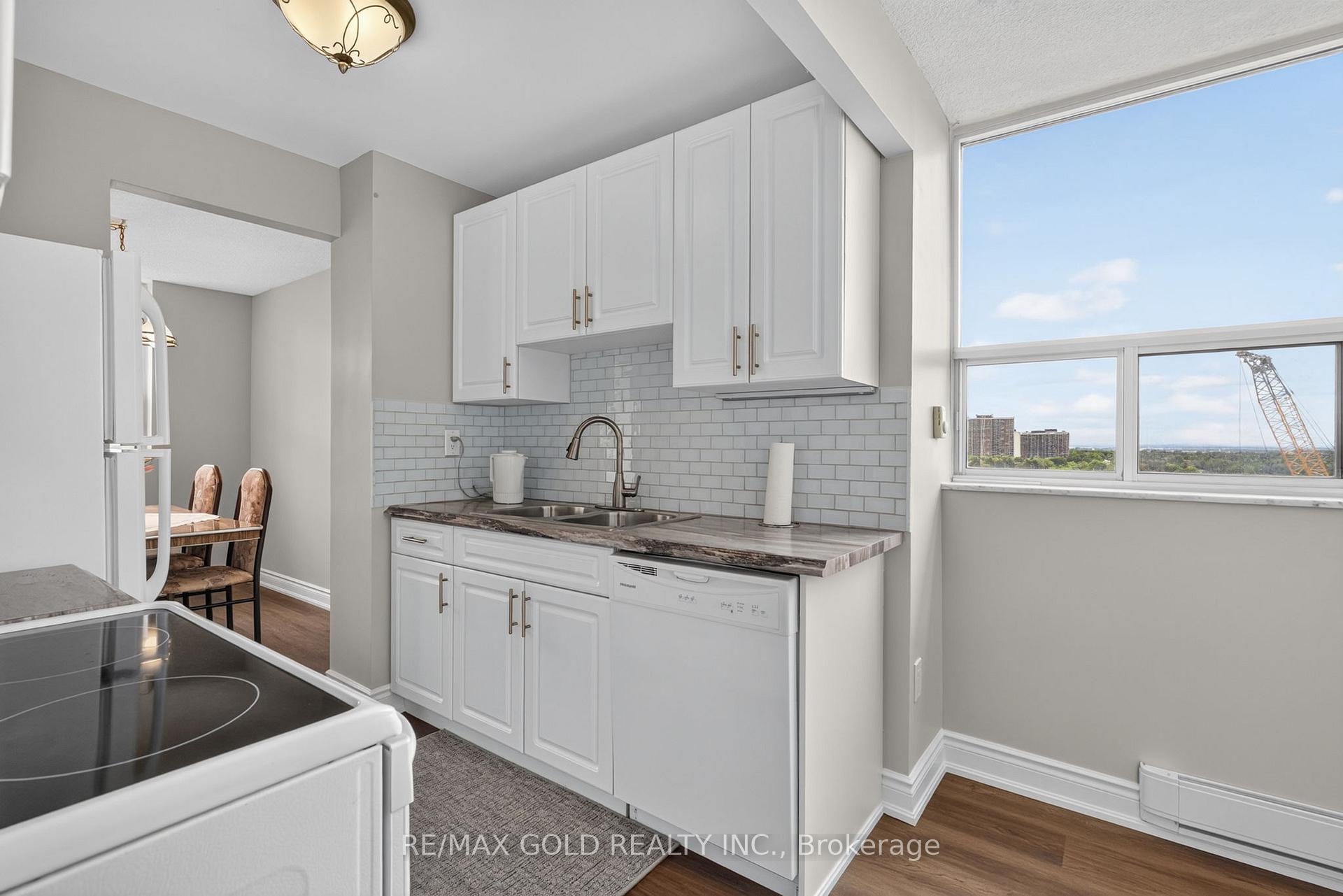 Photo 15 of Unit 1109, 3 Lisa Street, Brampton, Queen Street Corridor — HOMEH