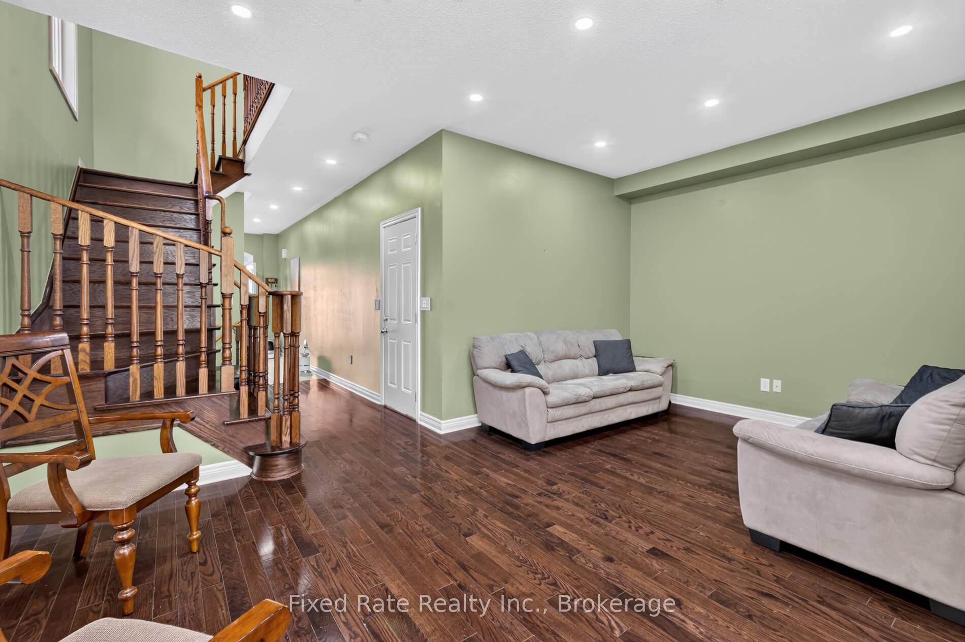 Photo 8 of 56 Versailles Crescent, Brampton, Bram East — HOMEH