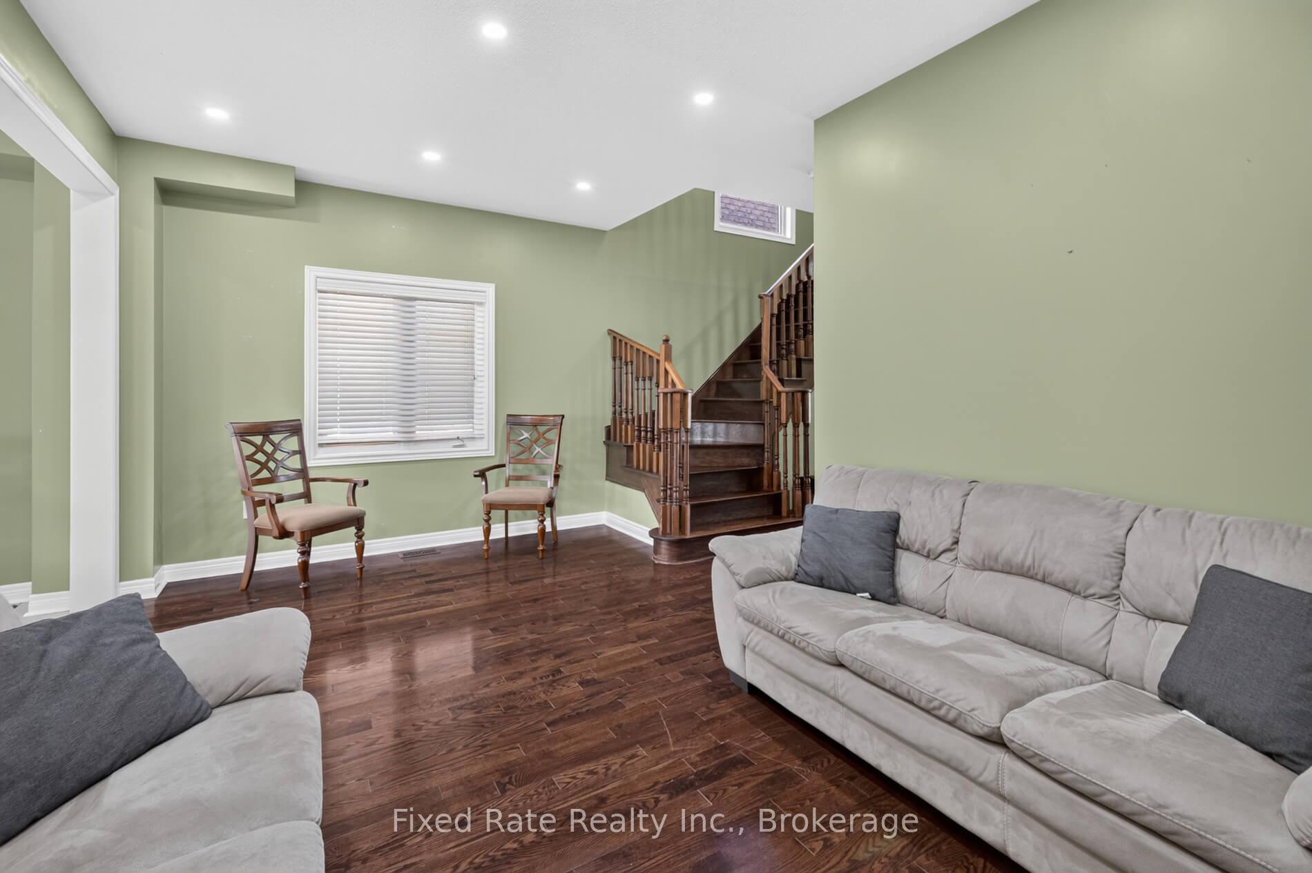 Photo 10 of 56 Versailles Crescent, Brampton, Bram East — HOMEH