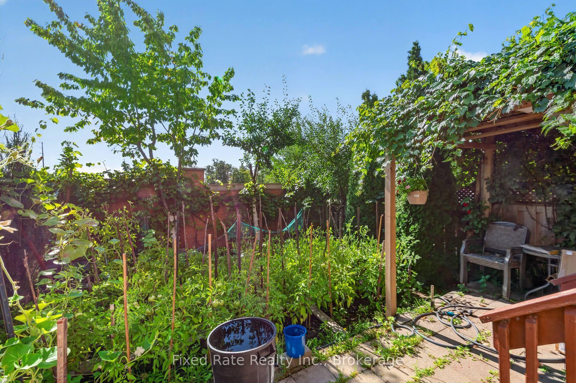 Photo 42 of 56 Versailles Crescent, Brampton, Bram East — HOMEH