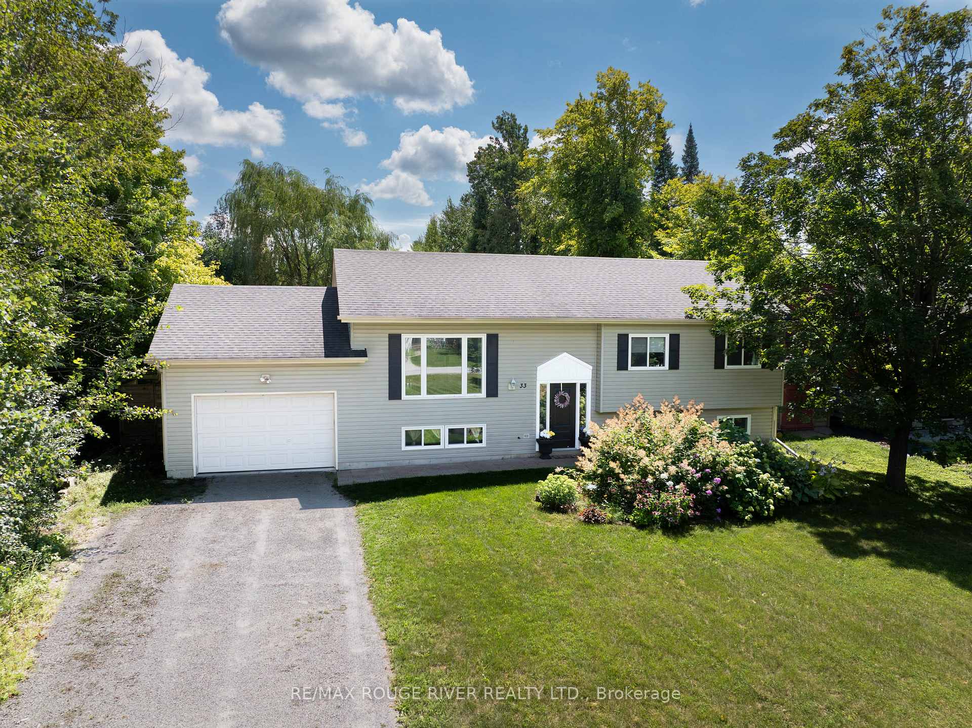 Photo 1 of 33 Creek Drive, Georgina, Pefferlaw — HOMEH