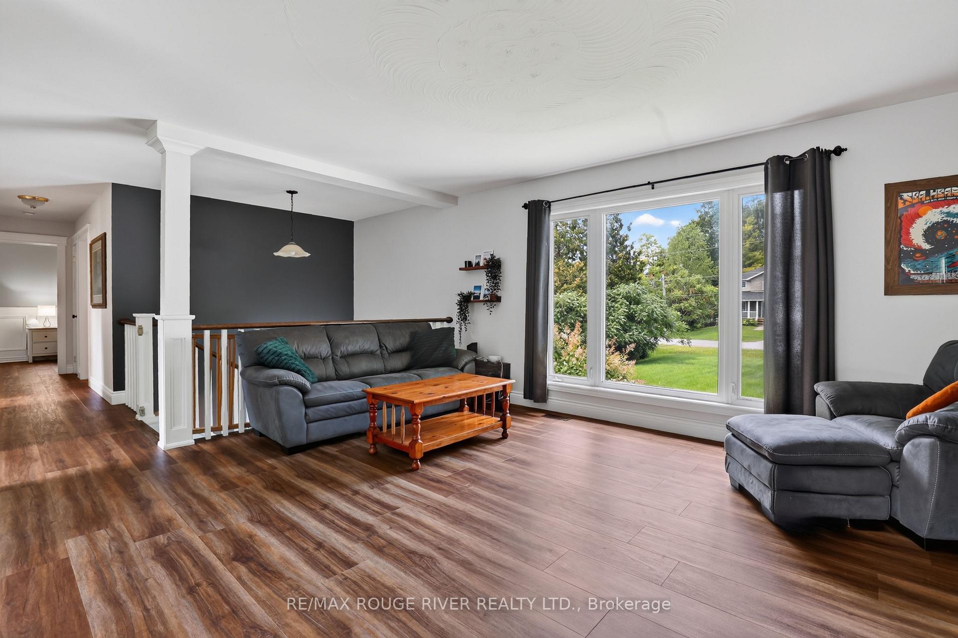 Photo 9 of 33 Creek Drive, Georgina, Pefferlaw — HOMEH