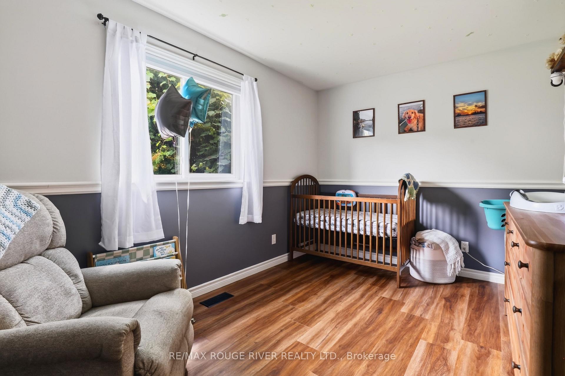 Photo 20 of 33 Creek Drive, Georgina, Pefferlaw — HOMEH