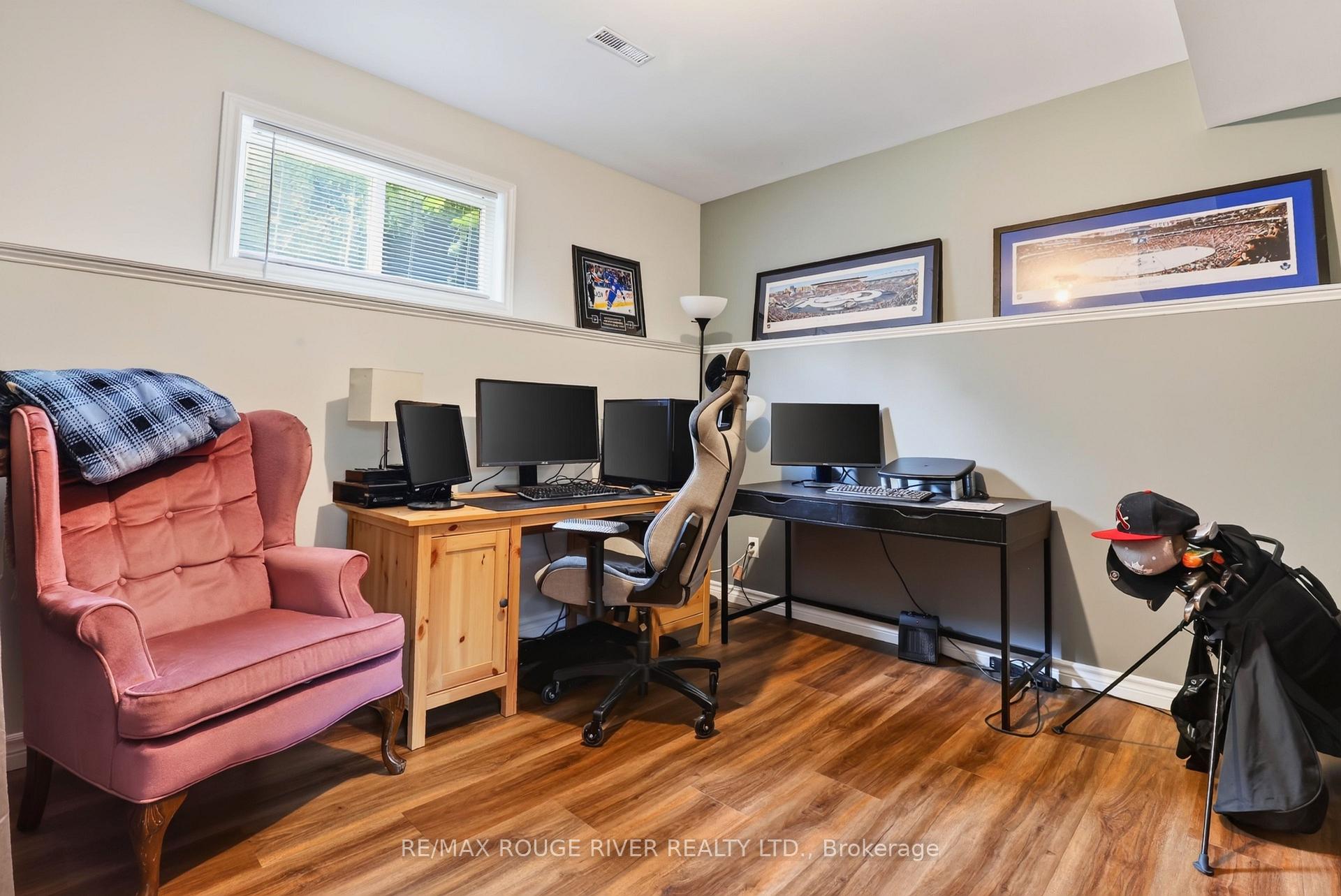 Photo 35 of 33 Creek Drive, Georgina, Pefferlaw — HOMEH