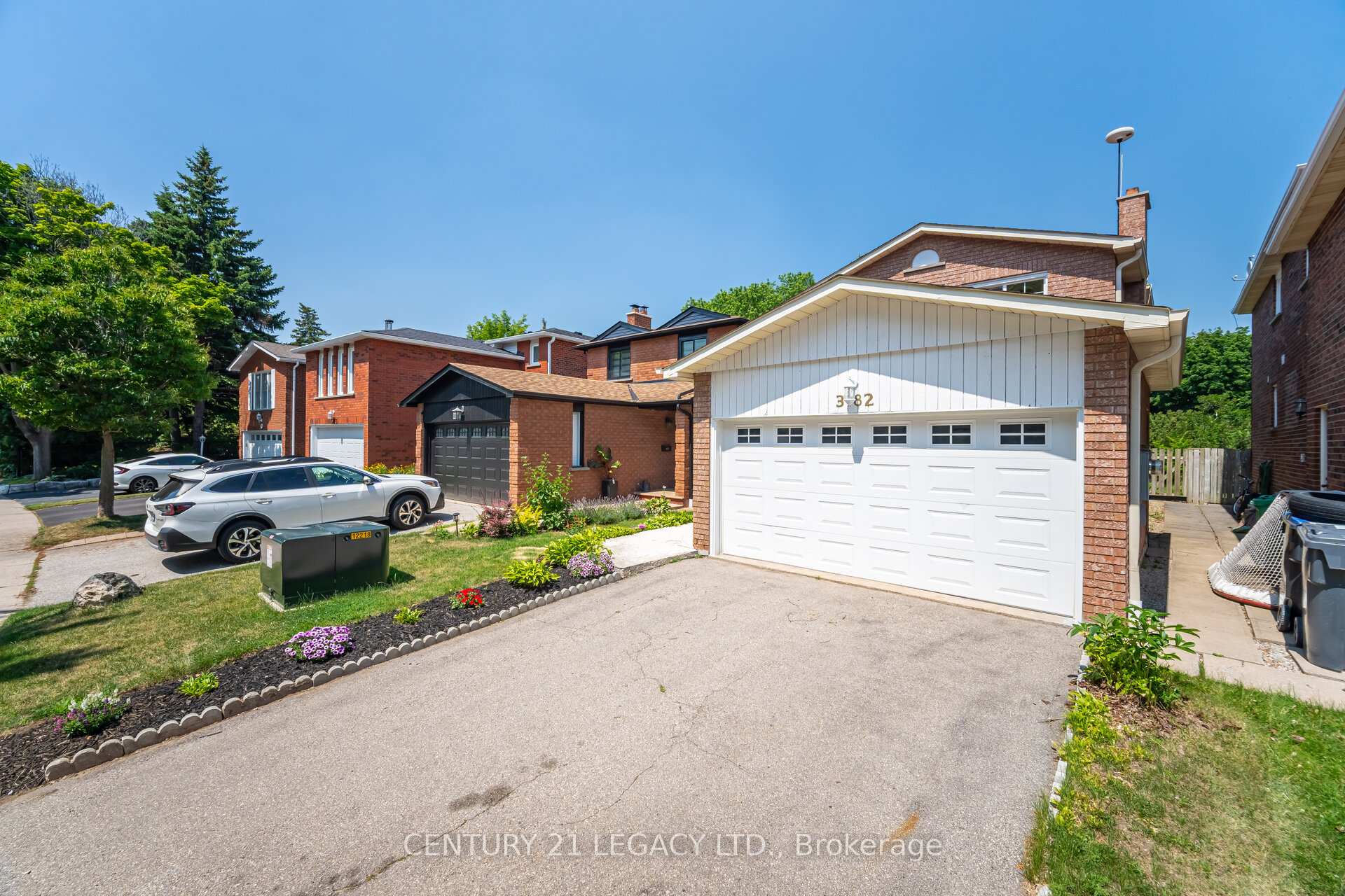 Photo 3 of 3182 Bracknell Crescent, Mississauga, Meadowvale — HOMEH