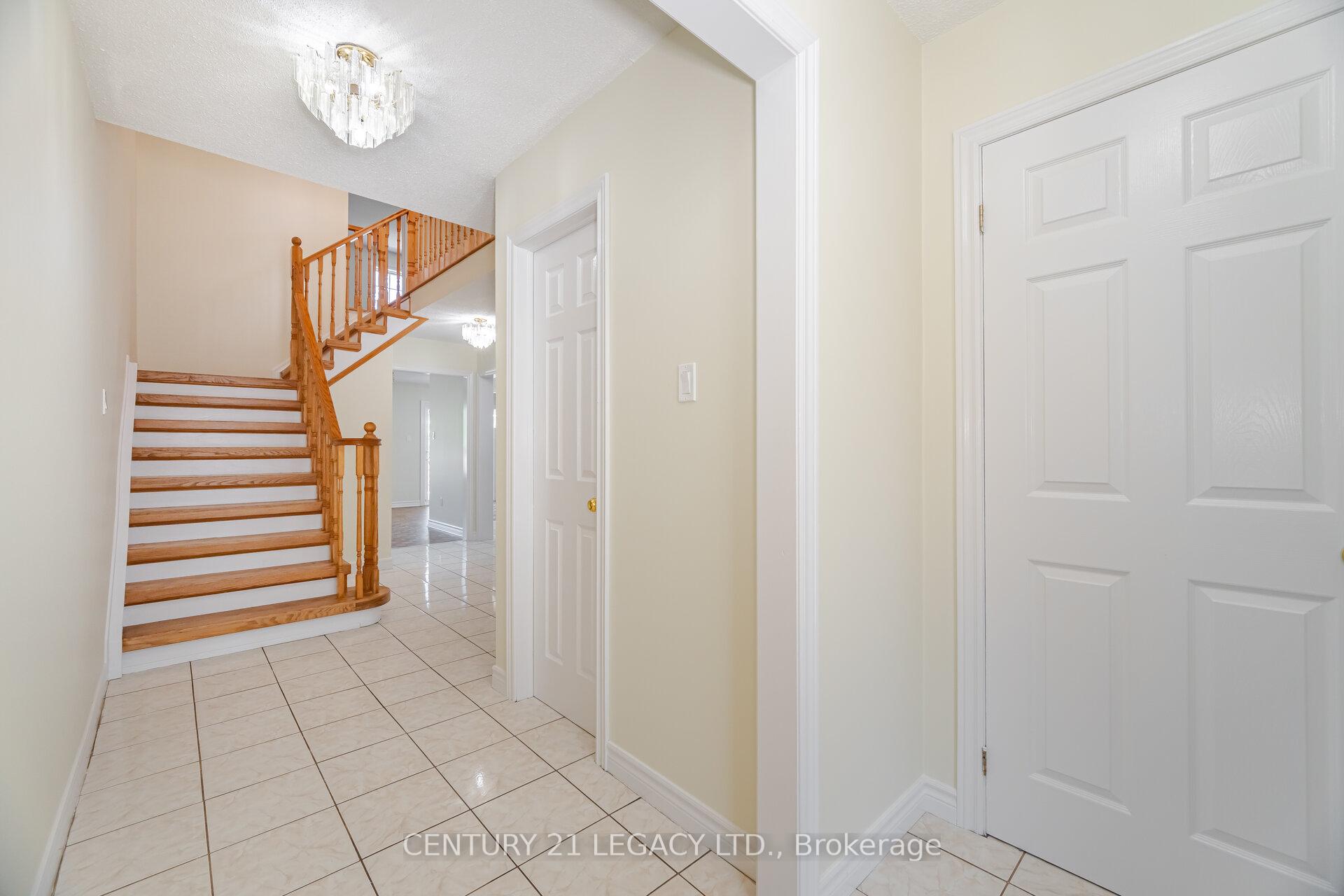 Photo 6 of 3182 Bracknell Crescent, Mississauga, Meadowvale — HOMEH