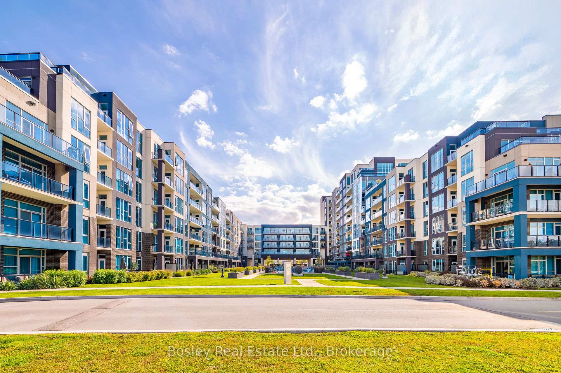 Photo 6 of Unit 550, 16 Concord Place, Grimsby, Grimsby Beach — HOMEH