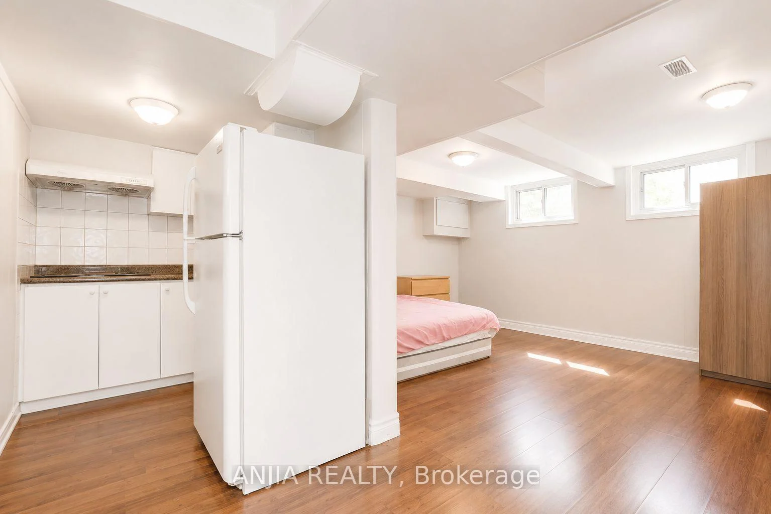 Photo 19 of 115 Portsdown Road, Scarborough, Dorset Park — HOMEH