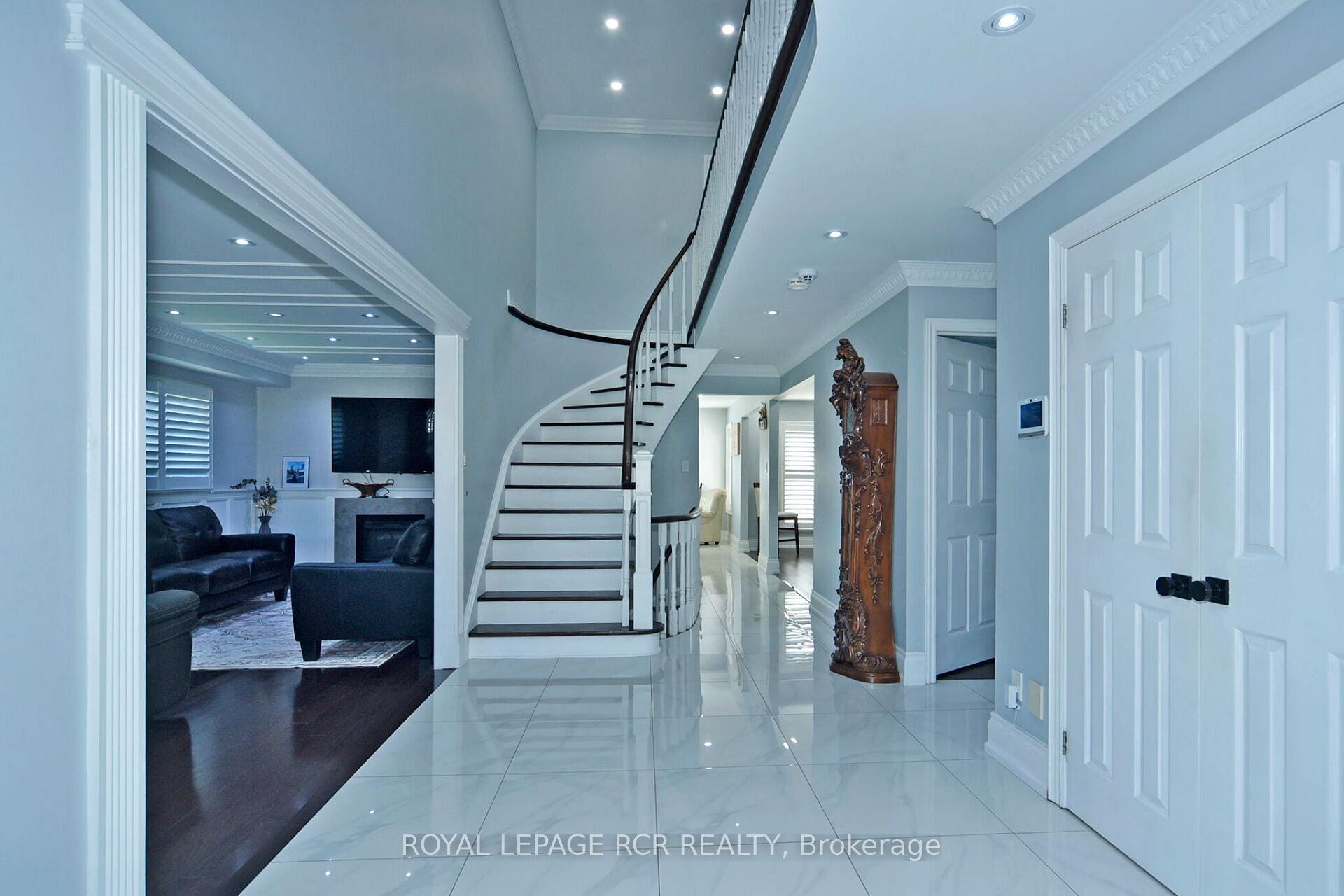 Photo 7 of 3 Jackman Crescent, Vaughan, West Woodbridge — HOMEH