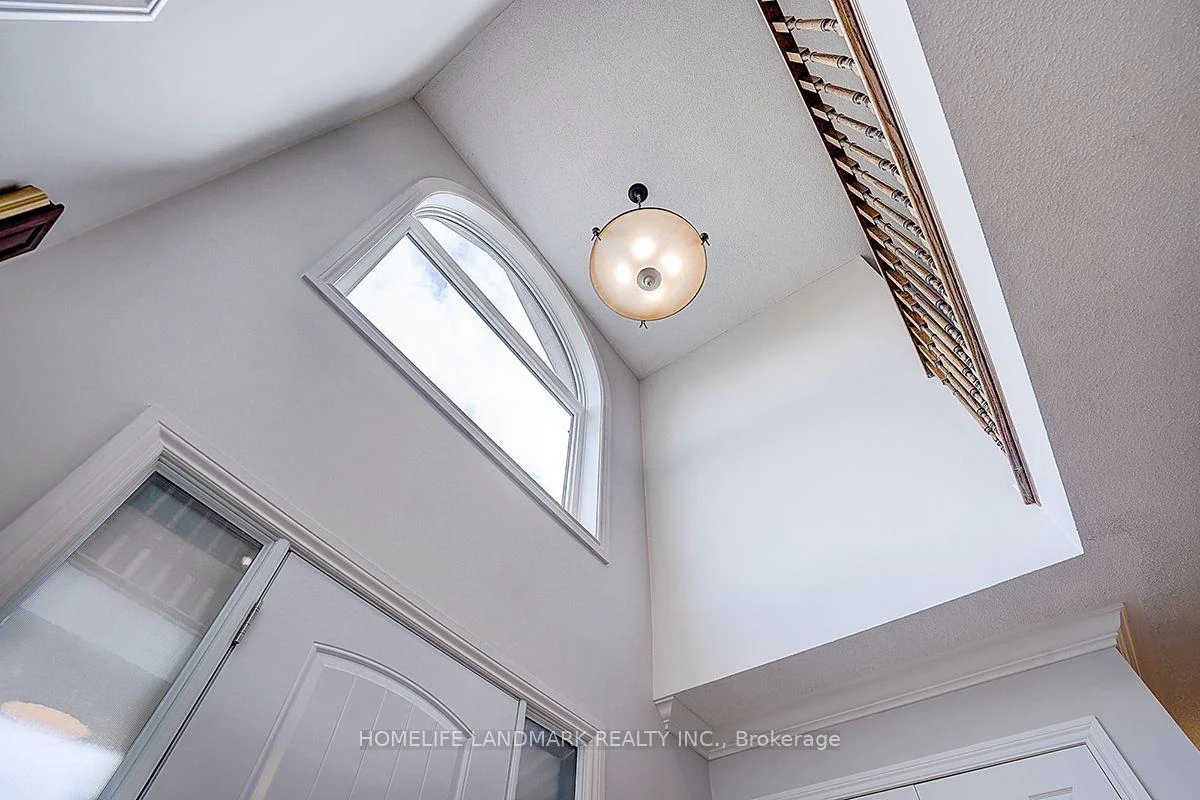 Photo 7 of 31 Crimson Ridge Road, Barrie, Bayshore — HOMEH