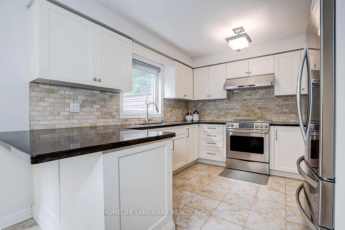 Photo 16 of 31 Crimson Ridge Road, Barrie, Bayshore — HOMEH