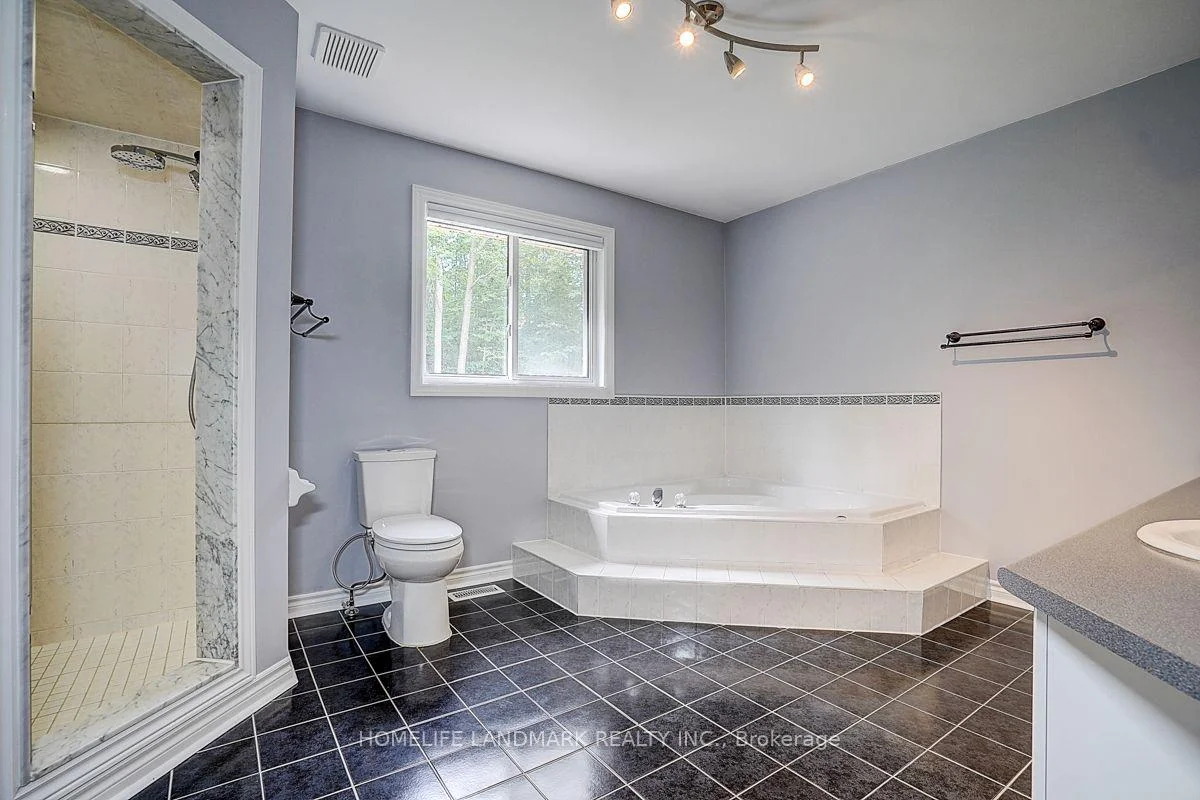 Photo 34 of 31 Crimson Ridge Road, Barrie, Bayshore — HOMEH