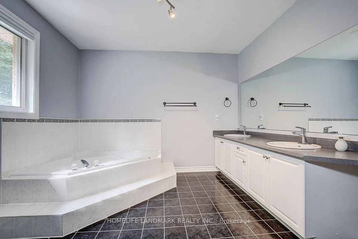 Photo 35 of 31 Crimson Ridge Road, Barrie, Bayshore — HOMEH
