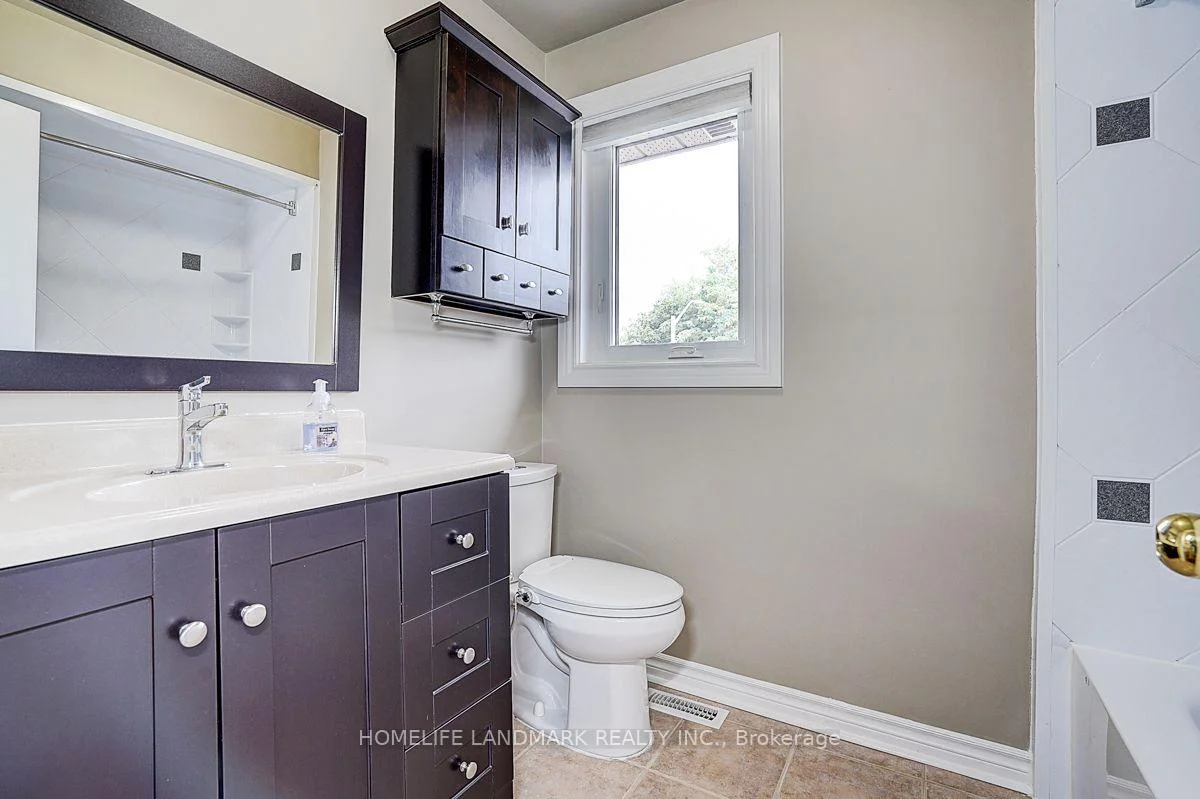 Photo 40 of 31 Crimson Ridge Road, Barrie, Bayshore — HOMEH