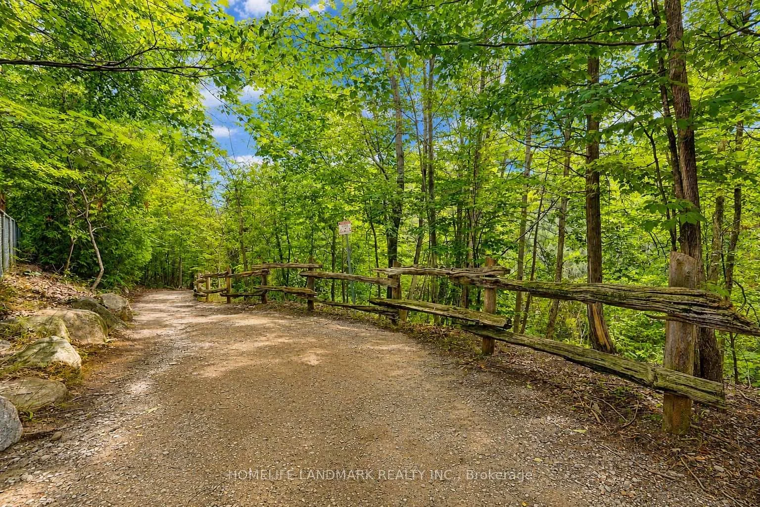 Photo 51 of 31 Crimson Ridge Road, Barrie, Bayshore — HOMEH