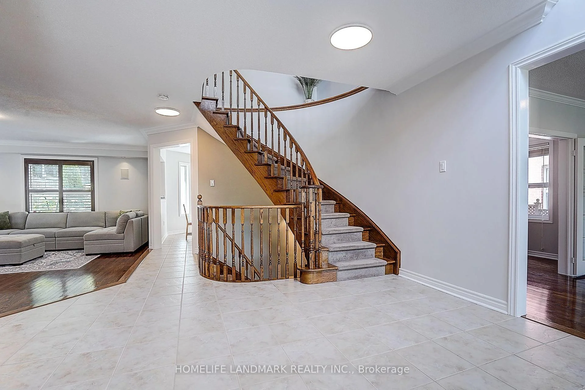 Photo 11 of 31 Crimson Ridge Road, Barrie, Bayshore — HOMEH