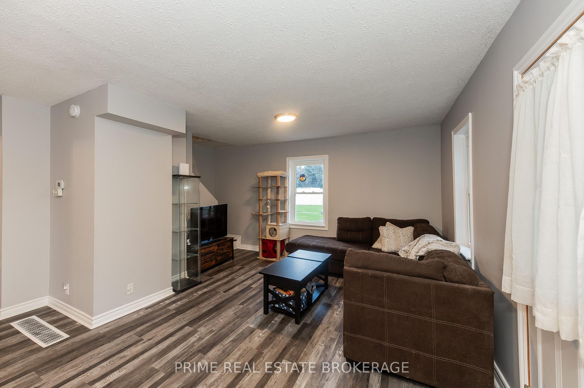 Photo 9 of 221 Third Street, West Elgin, Rodney — HOMEH