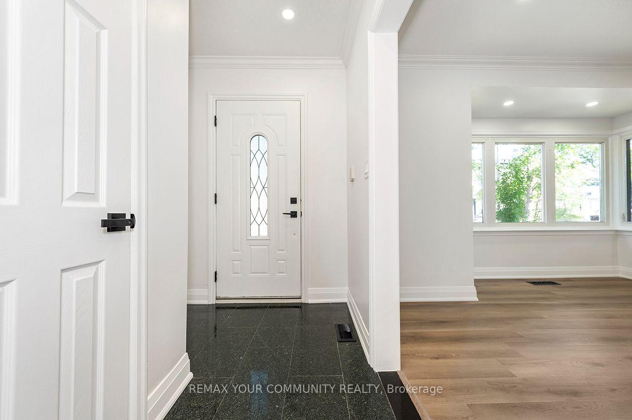 Photo 3 of 91 Mcgillivray Avenue, Toronto, Bedford Park-Nortown — HOMEH