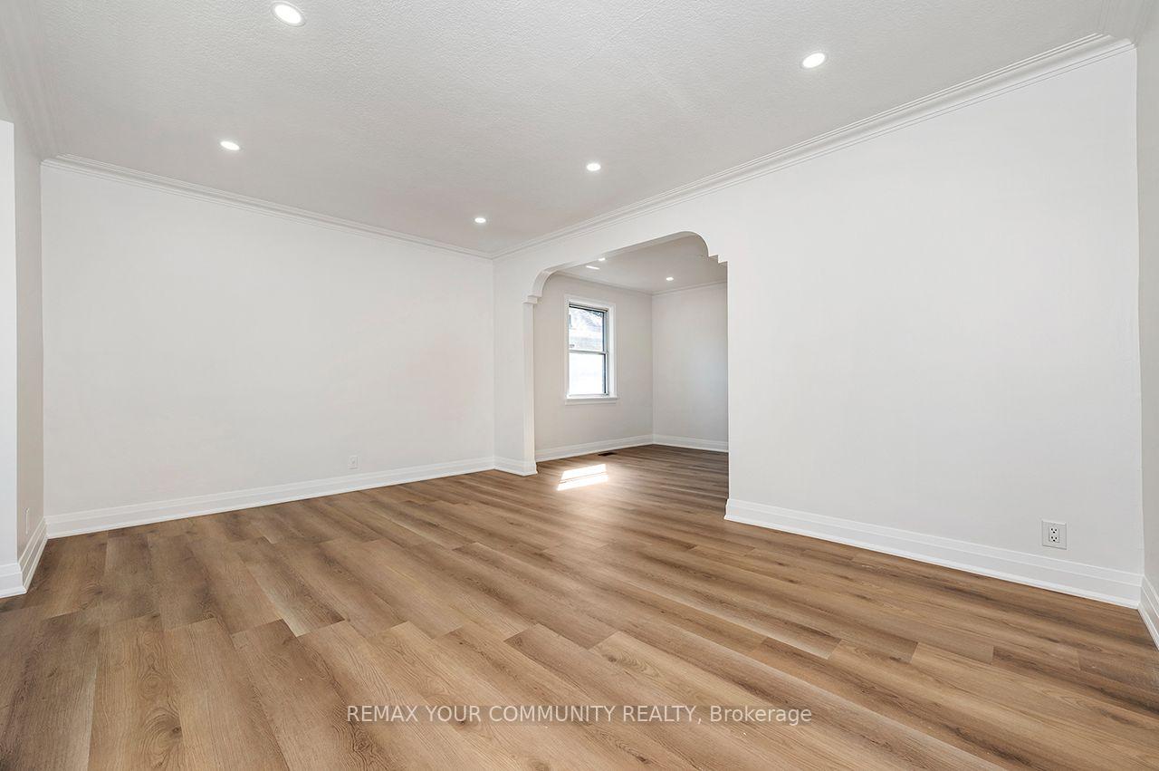 Photo 4 of 91 Mcgillivray Avenue, Toronto, Bedford Park-Nortown — HOMEH