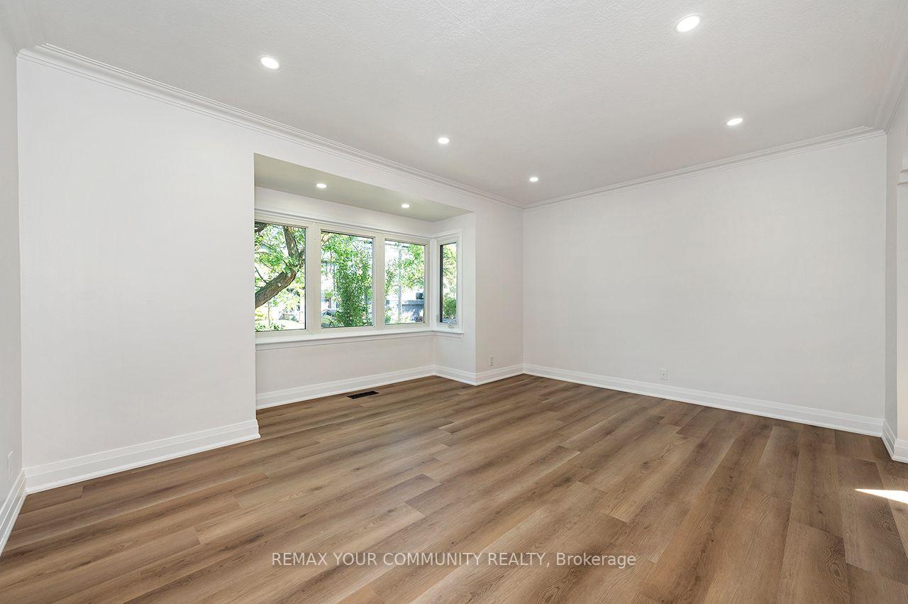 Photo 5 of 91 Mcgillivray Avenue, Toronto, Bedford Park-Nortown — HOMEH