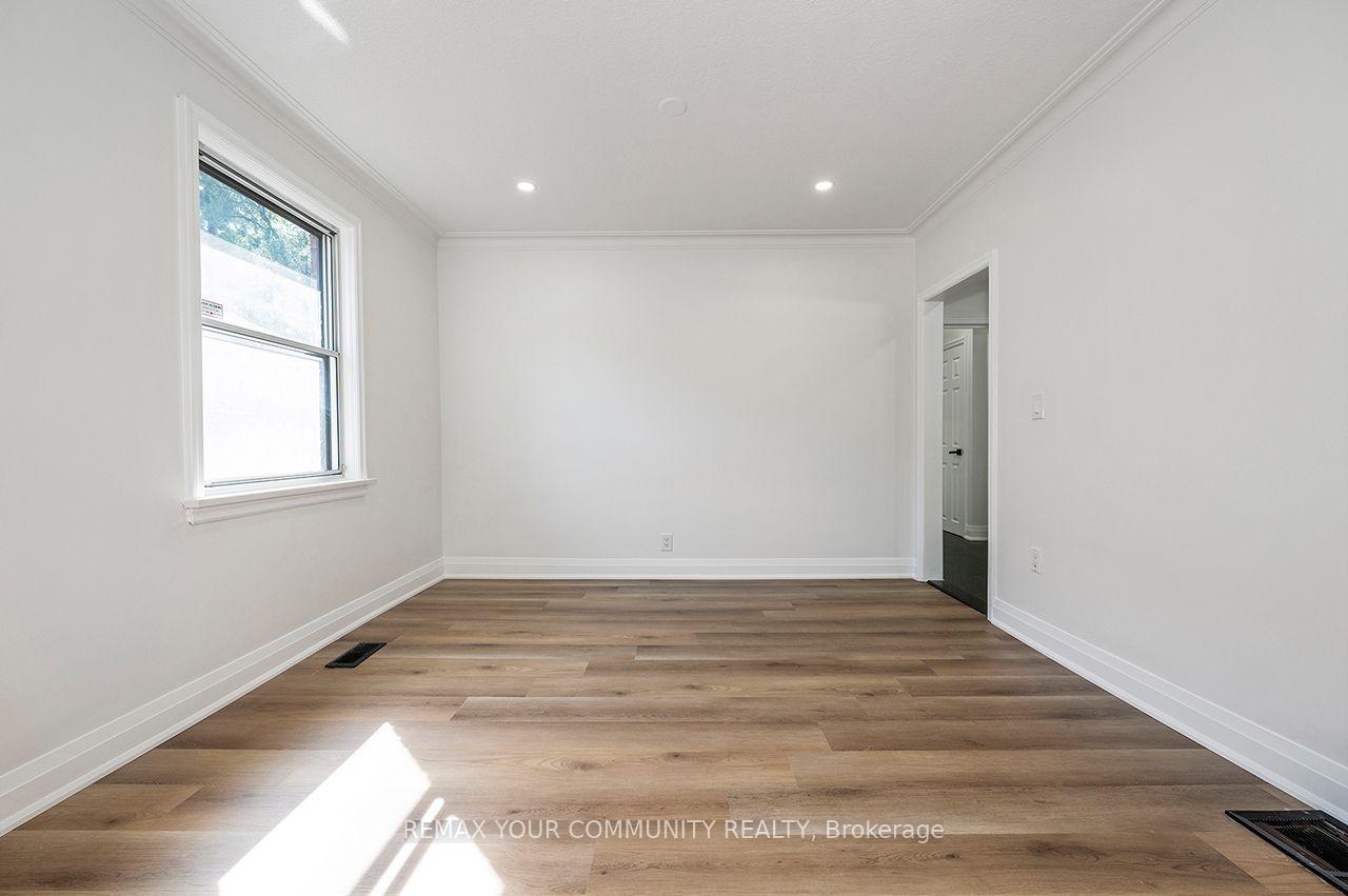 Photo 6 of 91 Mcgillivray Avenue, Toronto, Bedford Park-Nortown — HOMEH