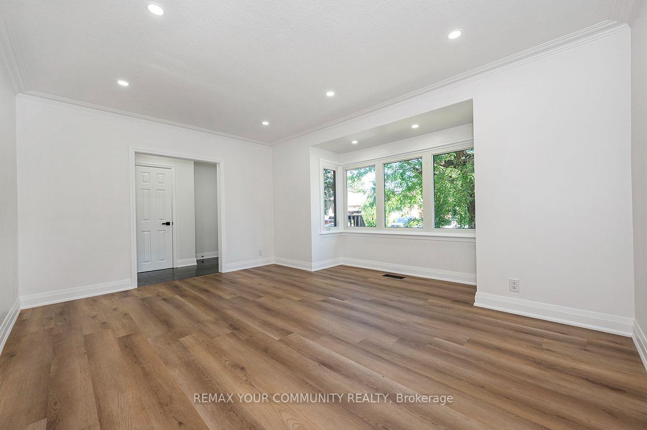 Photo 7 of 91 Mcgillivray Avenue, Toronto, Bedford Park-Nortown — HOMEH