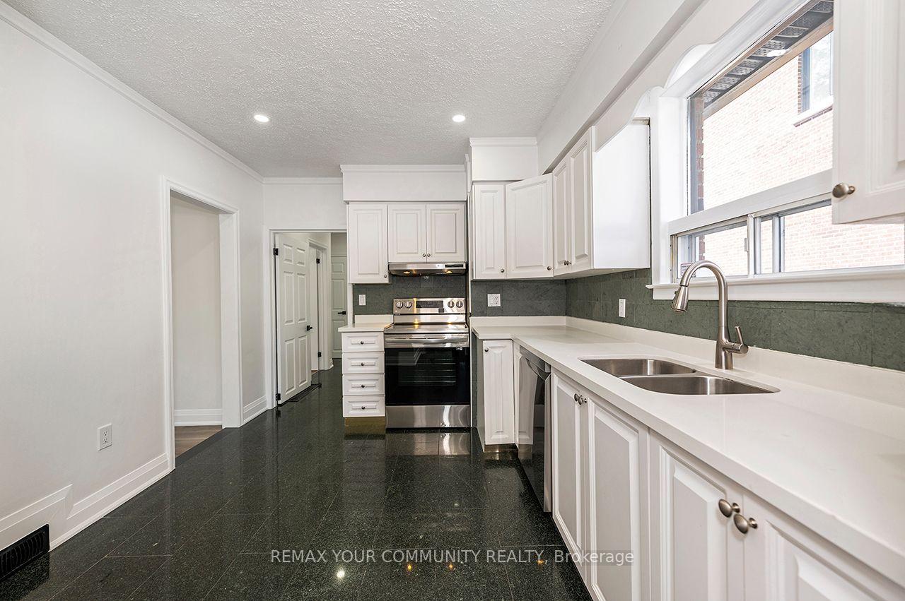 Photo 11 of 91 Mcgillivray Avenue, Toronto, Bedford Park-Nortown — HOMEH