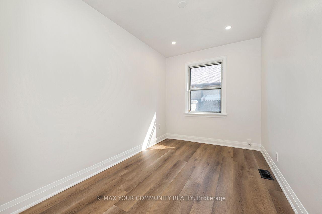 Photo 13 of 91 Mcgillivray Avenue, Toronto, Bedford Park-Nortown — HOMEH