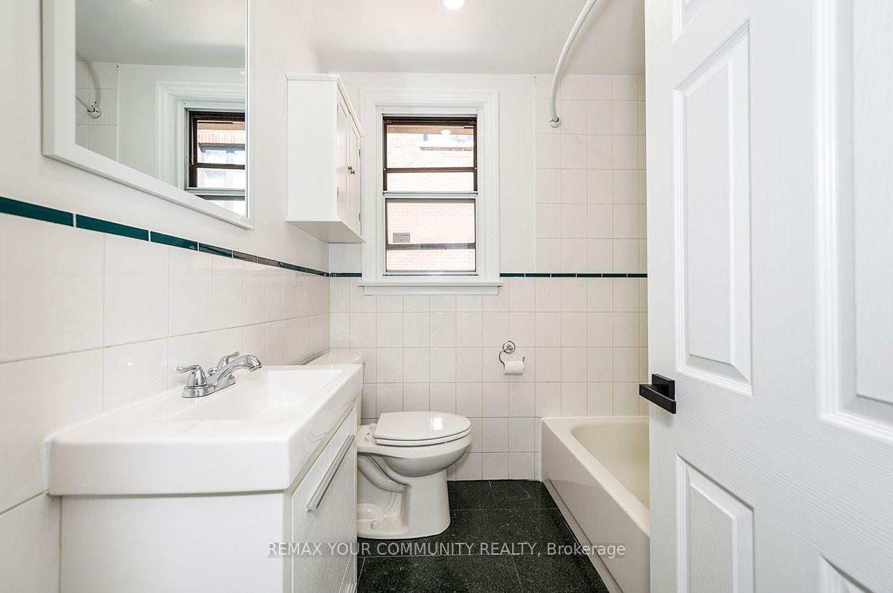 Photo 14 of 91 Mcgillivray Avenue, Toronto, Bedford Park-Nortown — HOMEH